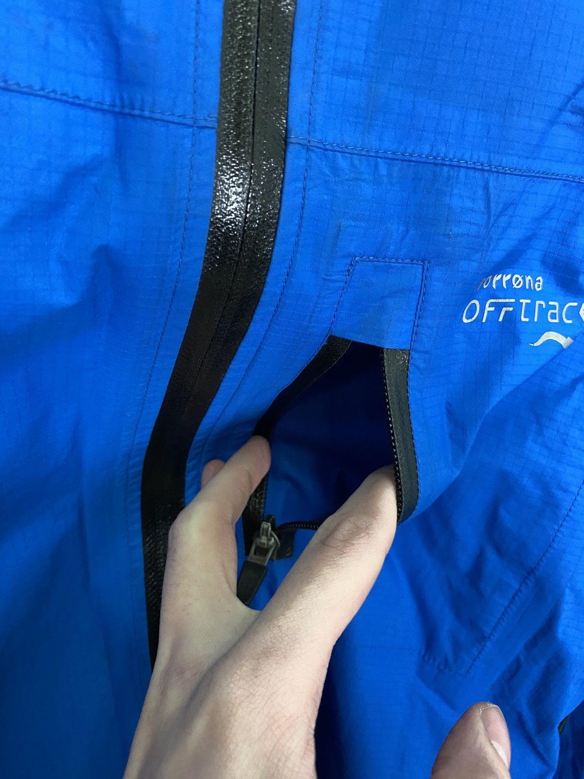 Norrona Vintage gore Tex jacket Norrona Offtrack marmot mammut Size US M / EU 48-50 / 2 - 4 Thumbnail