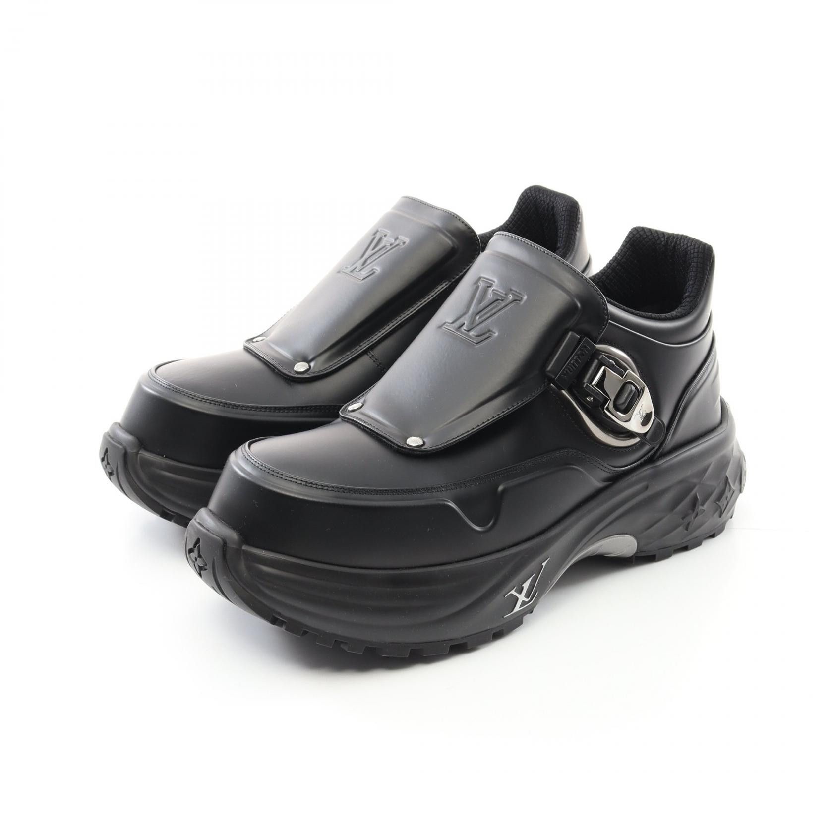 Louis Vuitton Louis Vuitton Lv Discovery Leather Sneakers Leather Shoes in Black, Men's