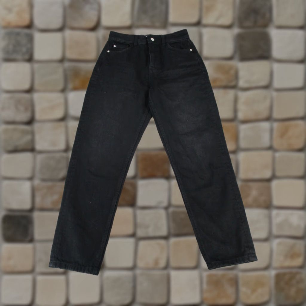 Zara Zara Jeans Womens 4 Black Denim High Rise Tapered Shirt? Size 27" / US 4 / IT 40 - 1 Thumbnail