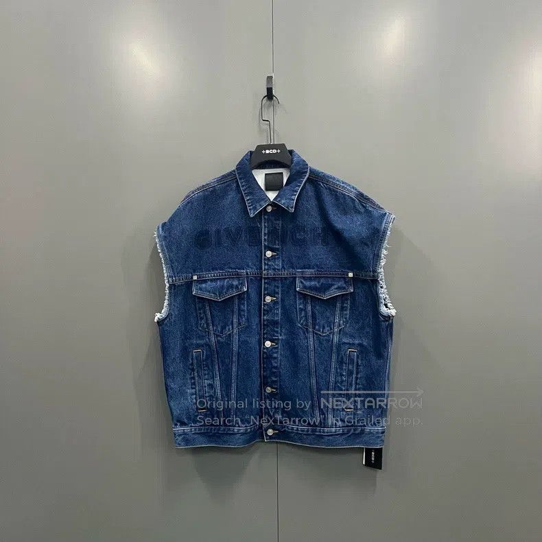 Givenchy Givenchy Blue Printed Logo Denim Vest Size US XXL / EU 58 / 5 - 1 Thumbnail