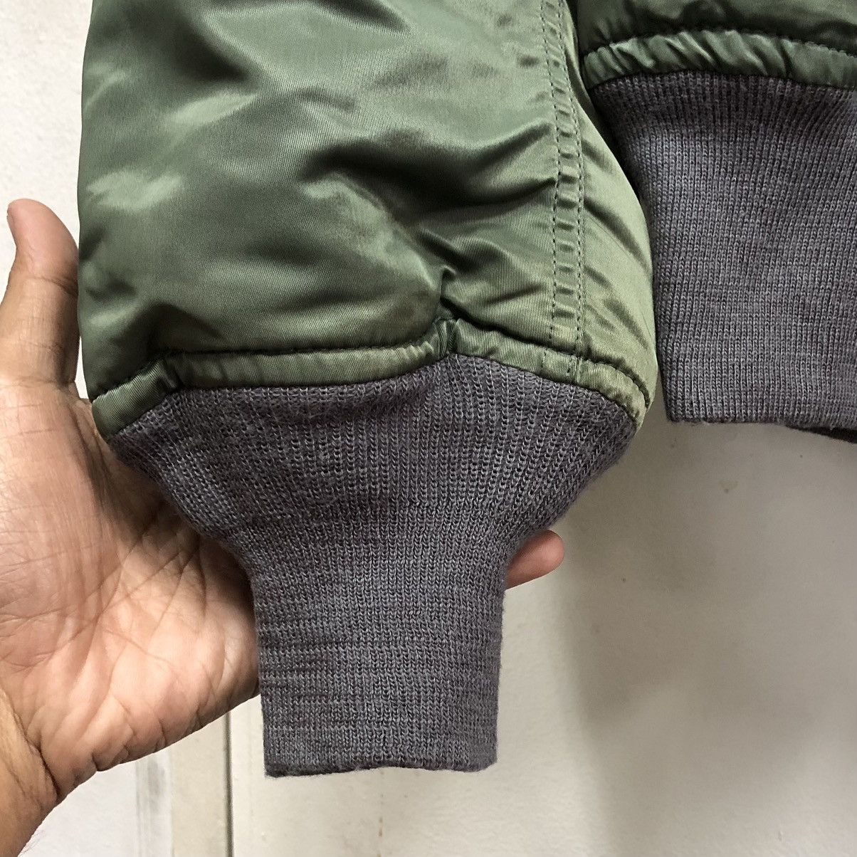 Avirex Vintage AVIREX USA 🇺🇸Sun Faded Intermediate Ma1 Bomber Jacket Size US L / EU 52-54 / 3 - 12 Thumbnail