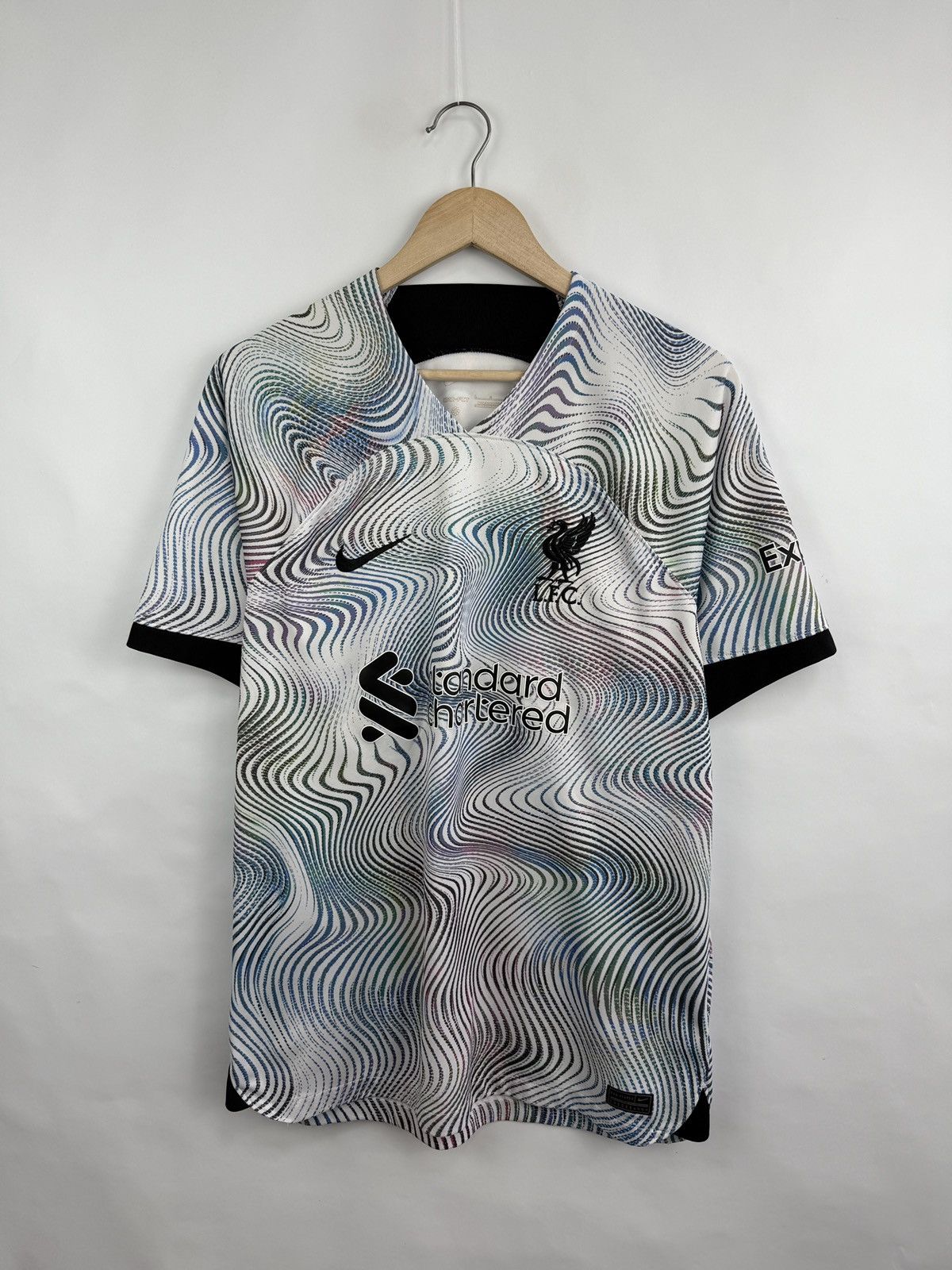 Nike 🏴󠁧󠁢󠁥󠁮󠁧󠁿 22/23 Nike Liverpool LFC Soccer Jersey DRI FIT T-Shirt Y2K Size US L / EU 52-54 / 3 - 3 Thumbnail
