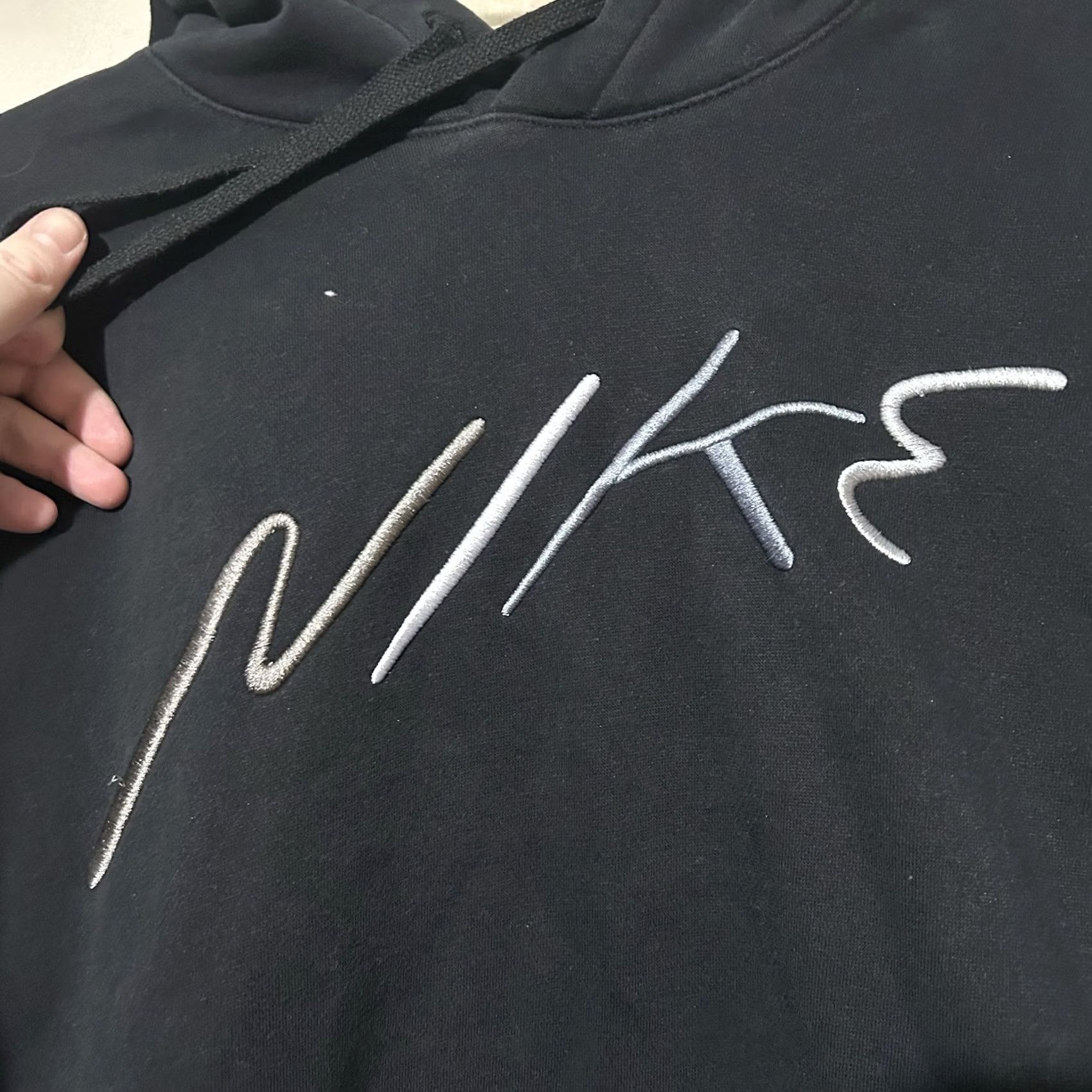 Nike Nike Hoodie Mens Medium Black Embroidered Abstract Spellout Pullover Size M Size US M / EU 48-50 / 2 - 2 Thumbnail