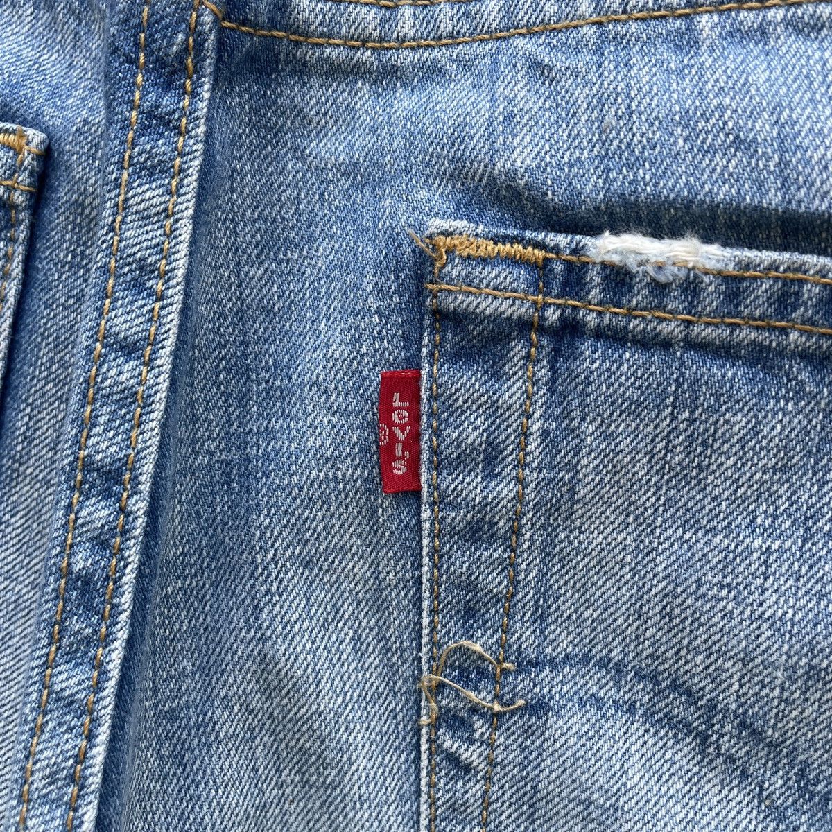 Levi's Vintage Levi’s 501 Blue Wash Faded Distressed Jeans Pants Size US 32 / EU 48 - 11 Thumbnail