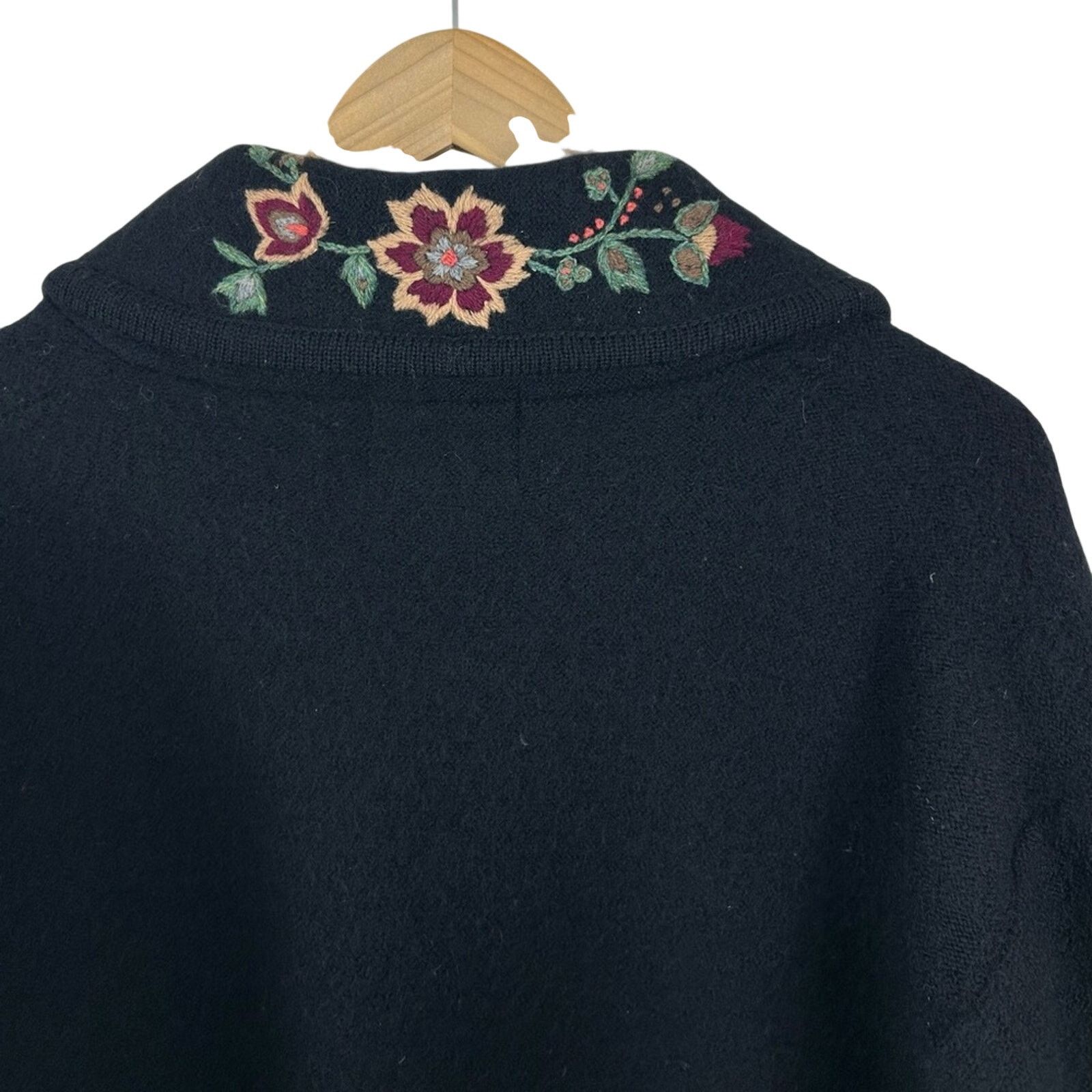 Woolrich Woolen Mills Vintage Woolrich Wool Cardigan Sweater Coat Embroidered Size M / US 6-8 / IT 42-44 - 4 Thumbnail