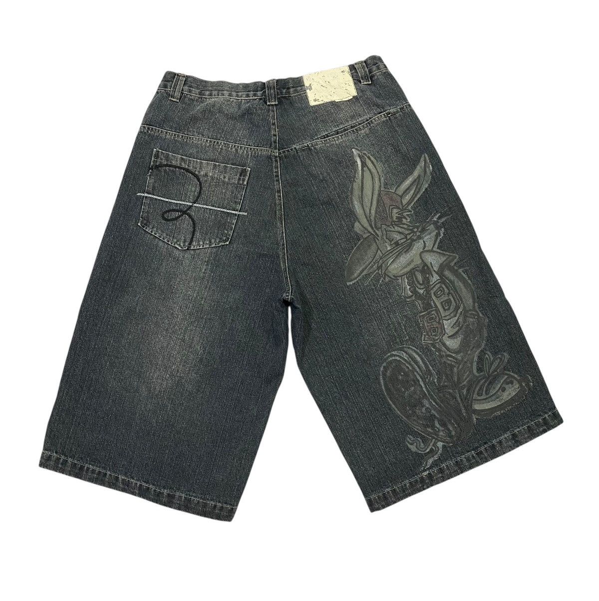 Lot 29 looney tunes painted baggy short pants