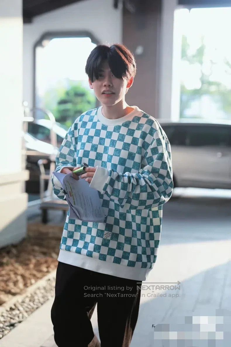 Louis Vuitton Louis Vuitton White and green checkerboard fleece sweatshi Size US L / EU 52-54 / 3 - 1 Thumbnail
