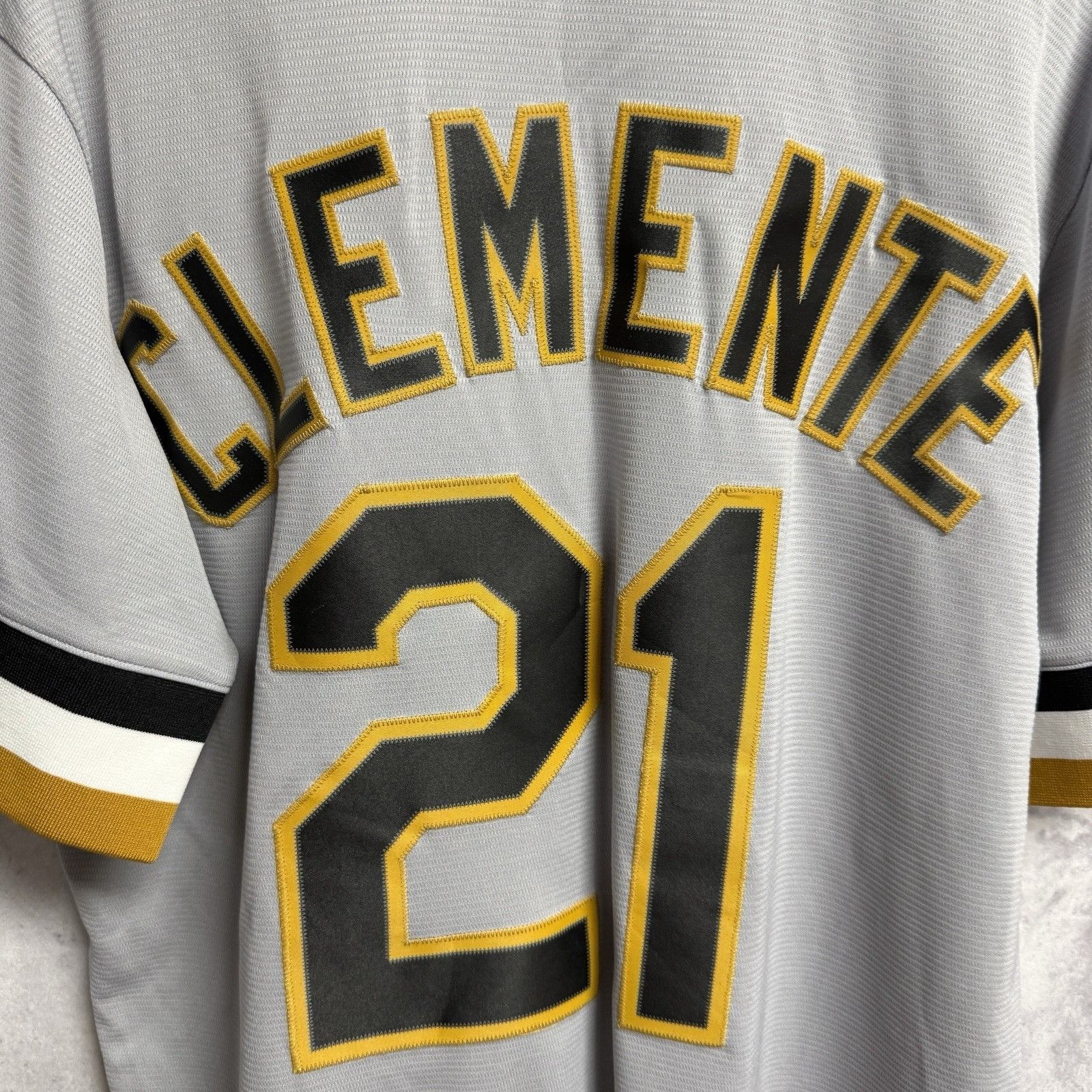 Majestic Majestic Roberto Clemente Pittsburgh Pirates Jersey Mens L Size US L / EU 52-54 / 3 - 4 Thumbnail