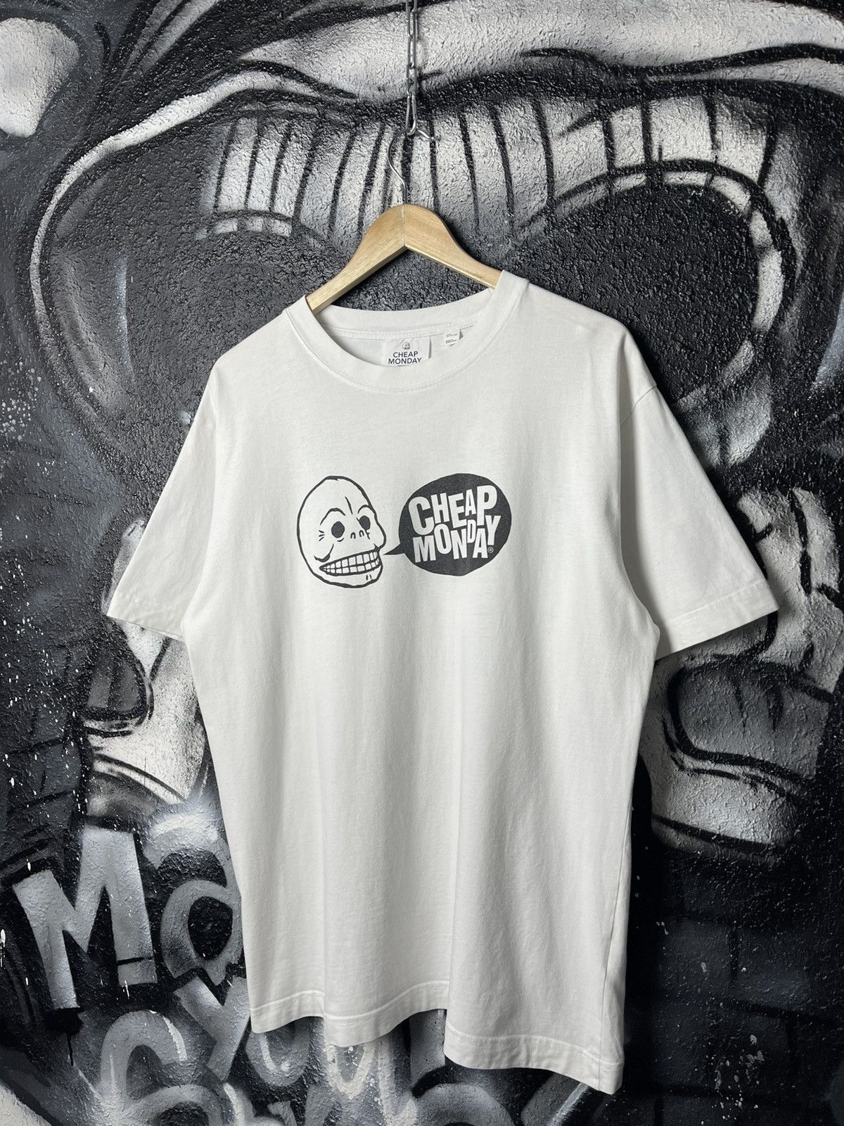 Cheap Monday Cheap Monday Big Logo White T-Shirt Men’s Size M Size US M / EU 48-50 / 2 - 1 Thumbnail