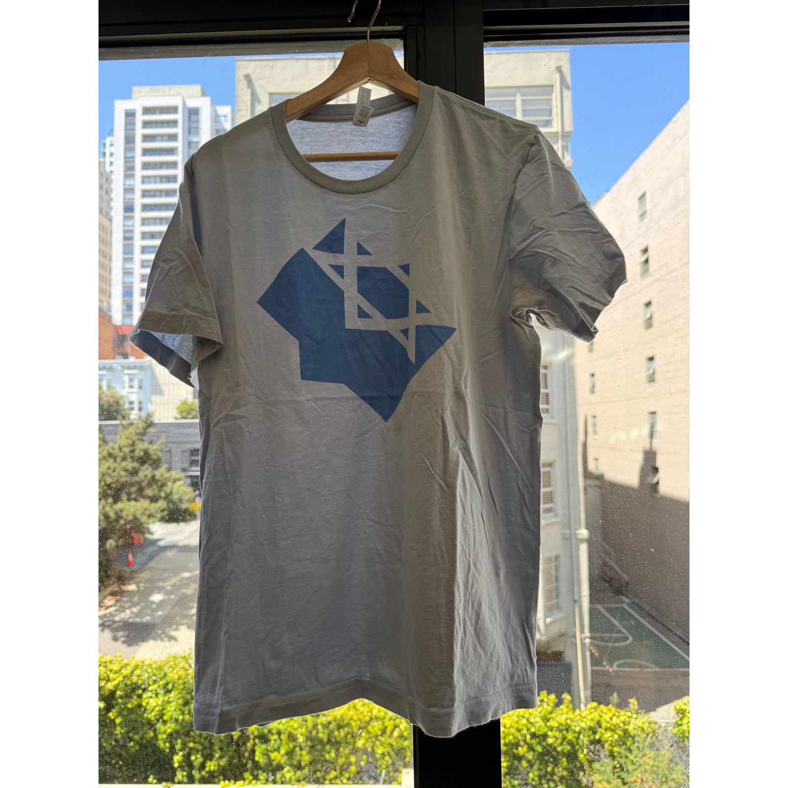 Canvas Blue T-Shirt with Blue Geometric Graphic Size US L / EU 52-54 / 3 - 1 Thumbnail
