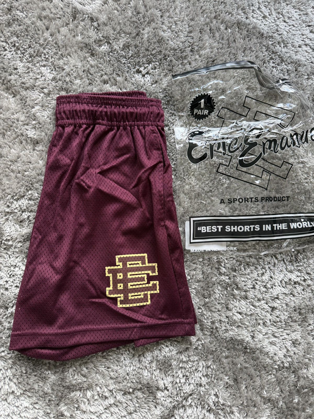 Eric Emanuel ERIC EMANUEL BURGUNDY BASIC SHORTS NWT (SMALL) Size US 28 / EU 44 - 5 Thumbnail