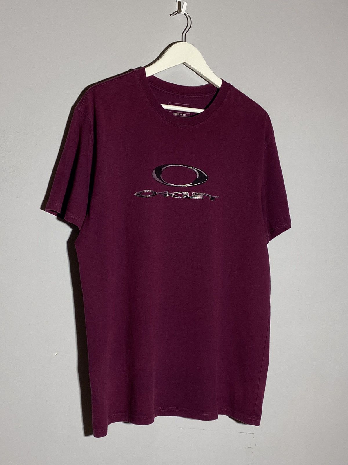 Oakley 🔥 Y2K OAKLEY LOGO TEE RAVE TECH FUTURISTIC VIBES Size US XL / EU 56 / 4 - 2 Thumbnail