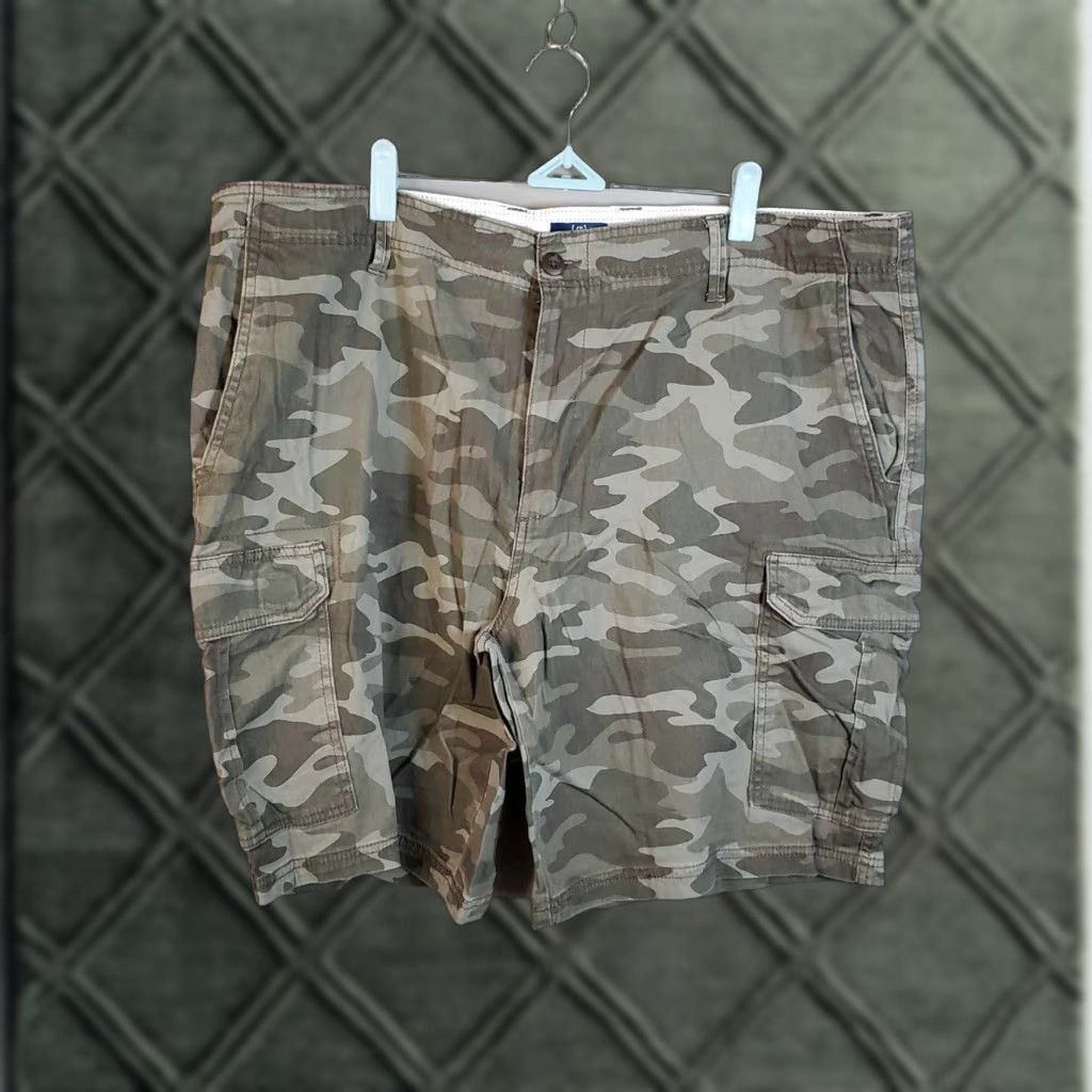 George George Cargo Shorts Green Camo Mens 40 Summer Beach Outdoors Hunting Cargo Shorts Mens Regular 40 Green Camo George Size US 40 / EU 56 - 1 Thumbnail
