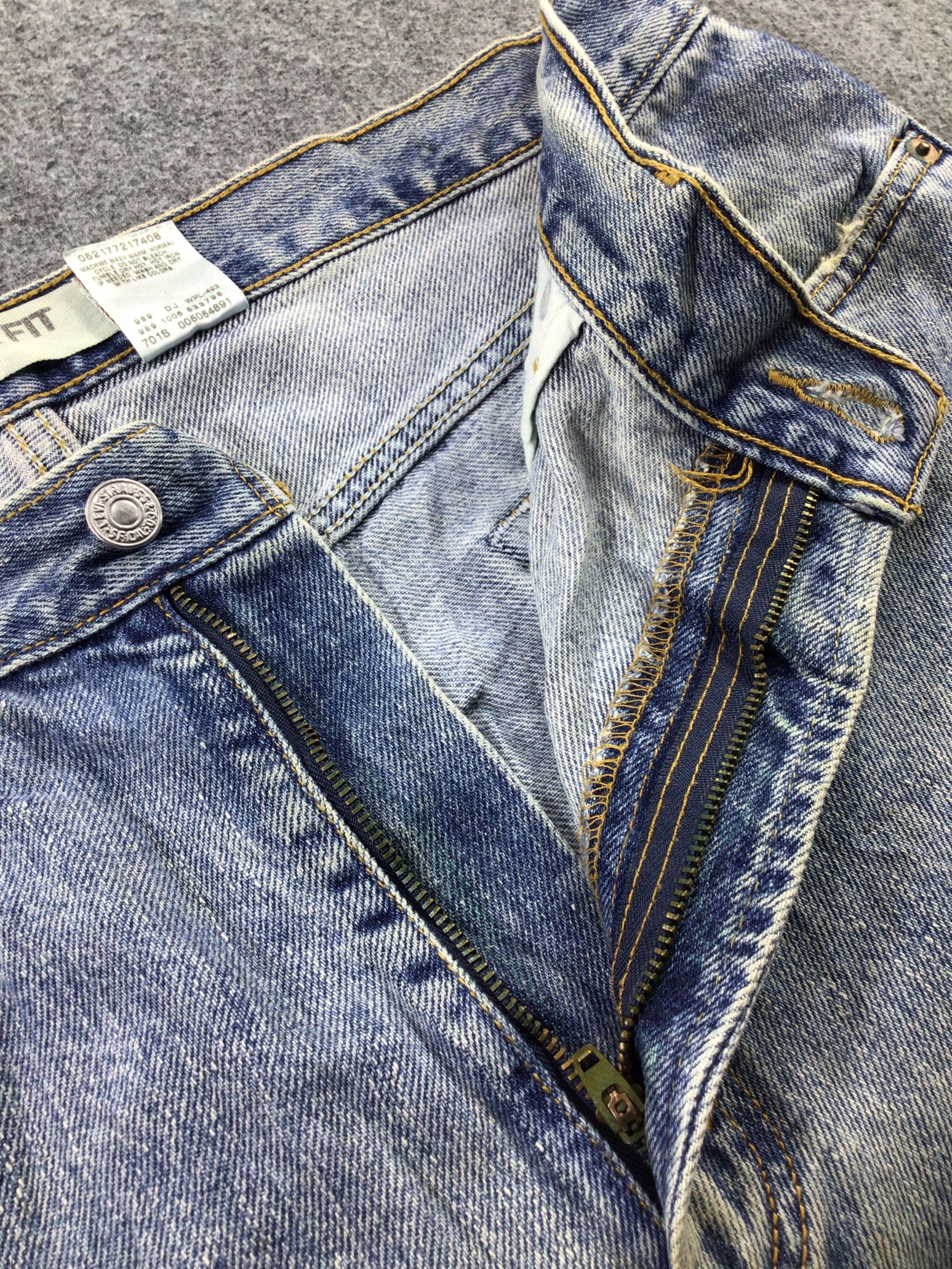Levi's Vintage Levis 505 Jeans-J907 Size US 35 - 8 Thumbnail