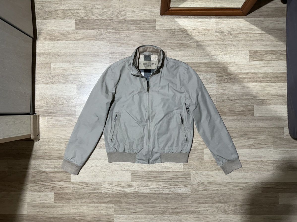Burberry Burberry Brit nova check bomber jacket Size L Size US L / EU 52-54 / 3 - 1 Thumbnail