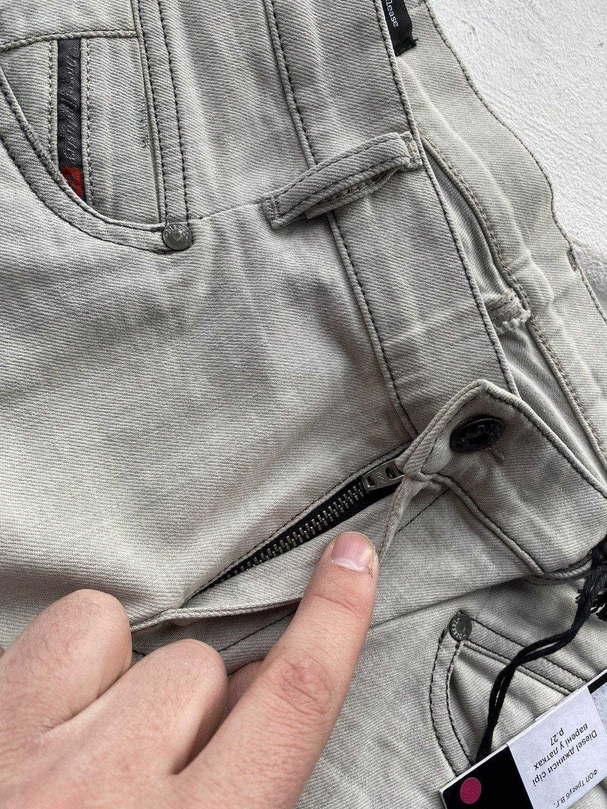 Diesel NWT Luxury Y2K Diesel Belthy Slim Boyfriend Jeans Distressed Size 27" / US 4 / IT 40 - 7 Thumbnail