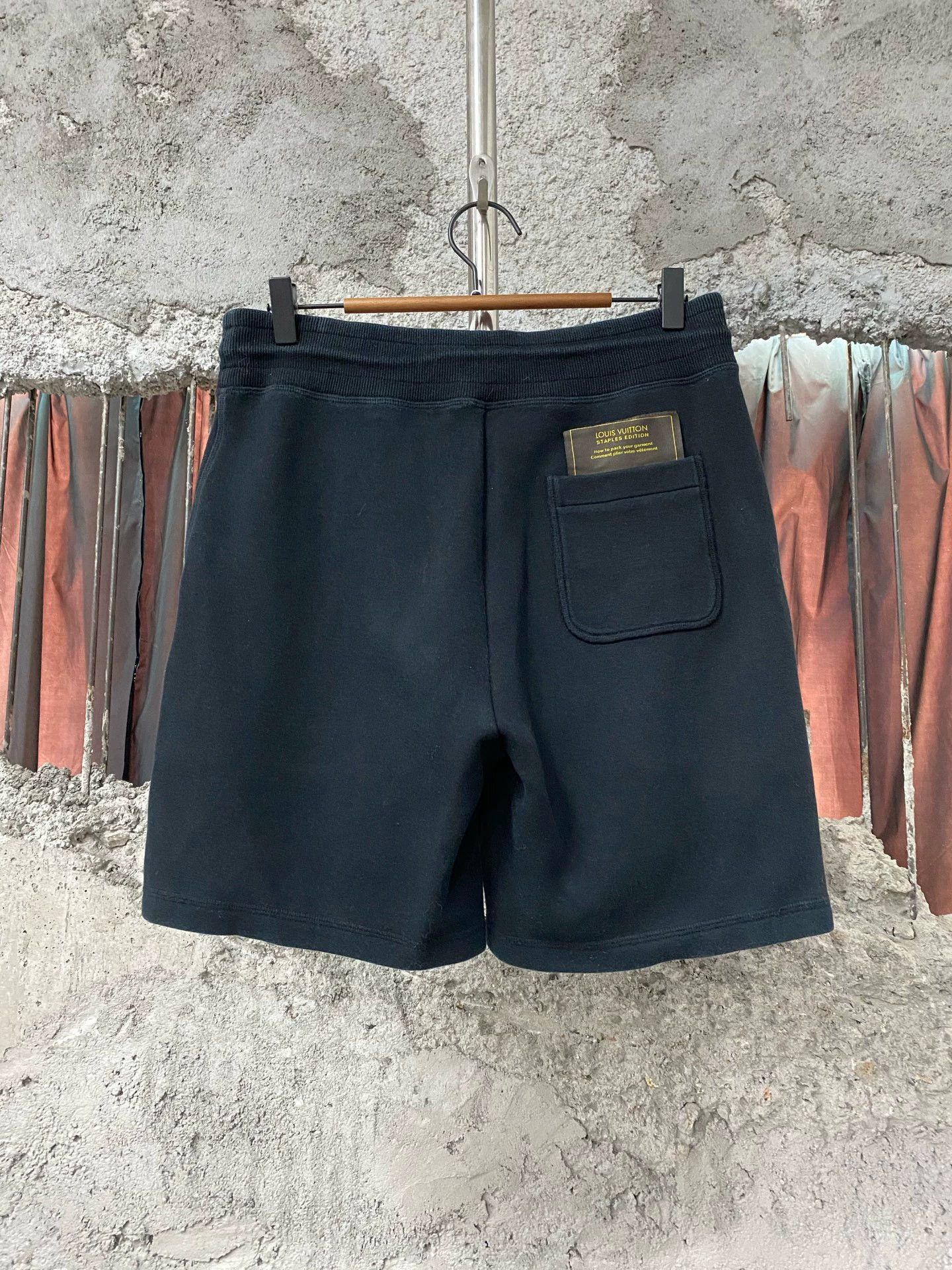 Louis Vuitton LV short XS 95 New Size US 28 / EU 44 - 2 Thumbnail