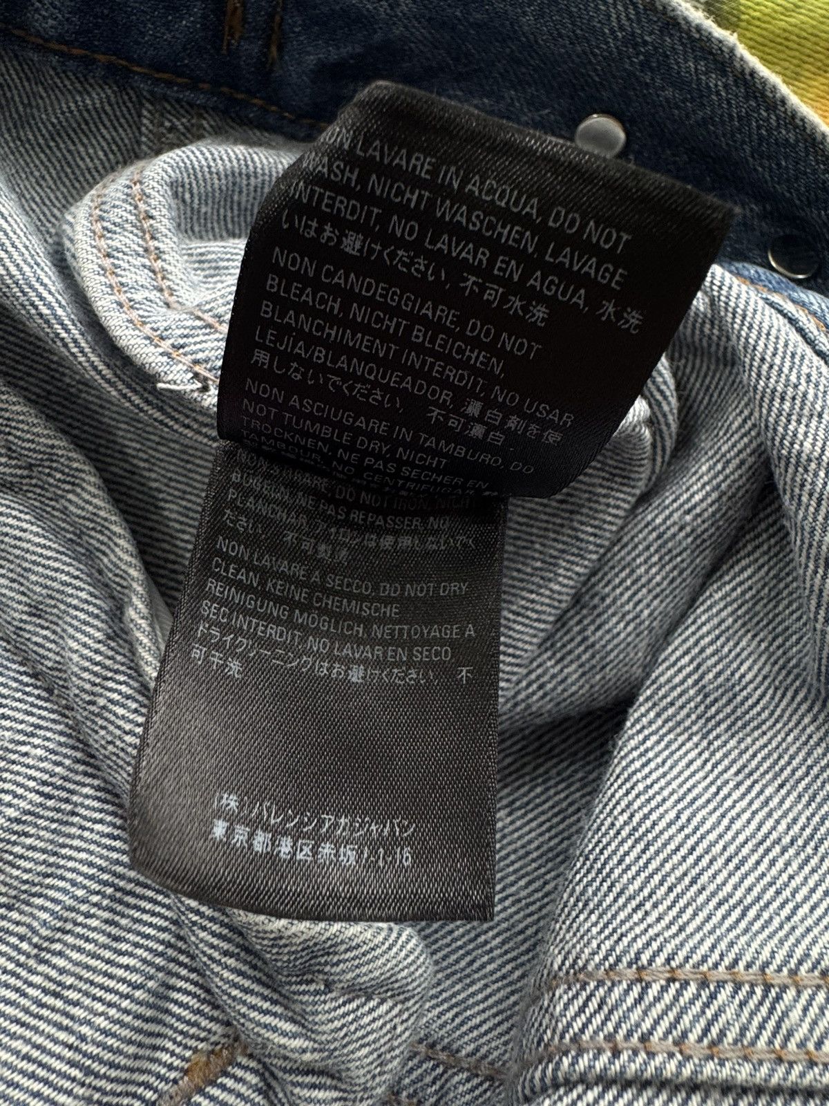 Balenciaga Balenciaga - Graffiti Denim Jacket Size US S / EU 44-46 / 1 - 15 Thumbnail