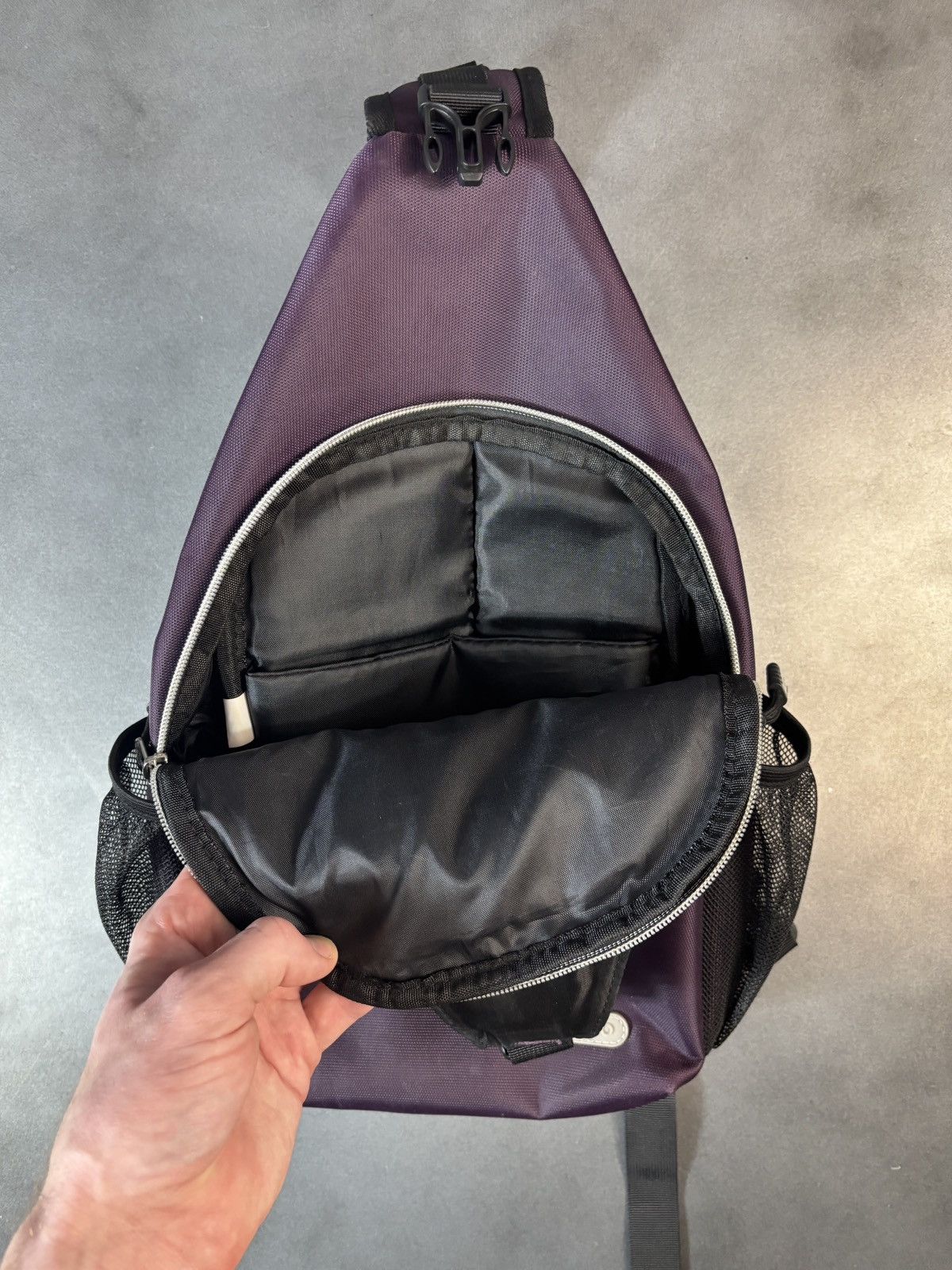 Vintage 2000s Vintage Nylon Crossbody Messenger Plum Purple Prada Size ONE SIZE - 8 Thumbnail