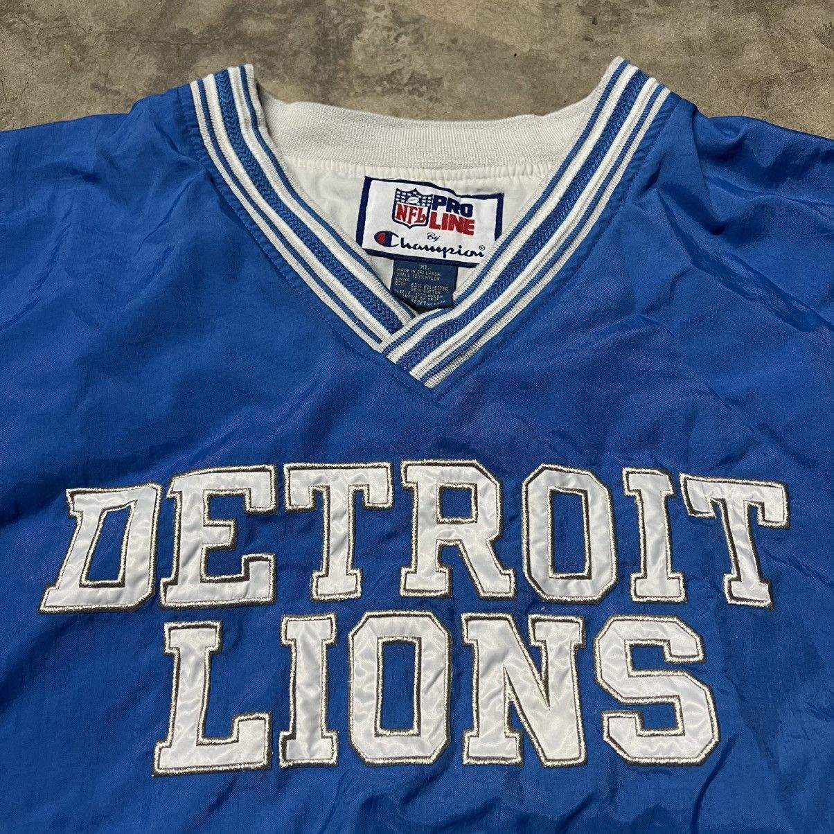 Vintage 90’s NFL Detroit Lions Windbreaker Champion Jersey