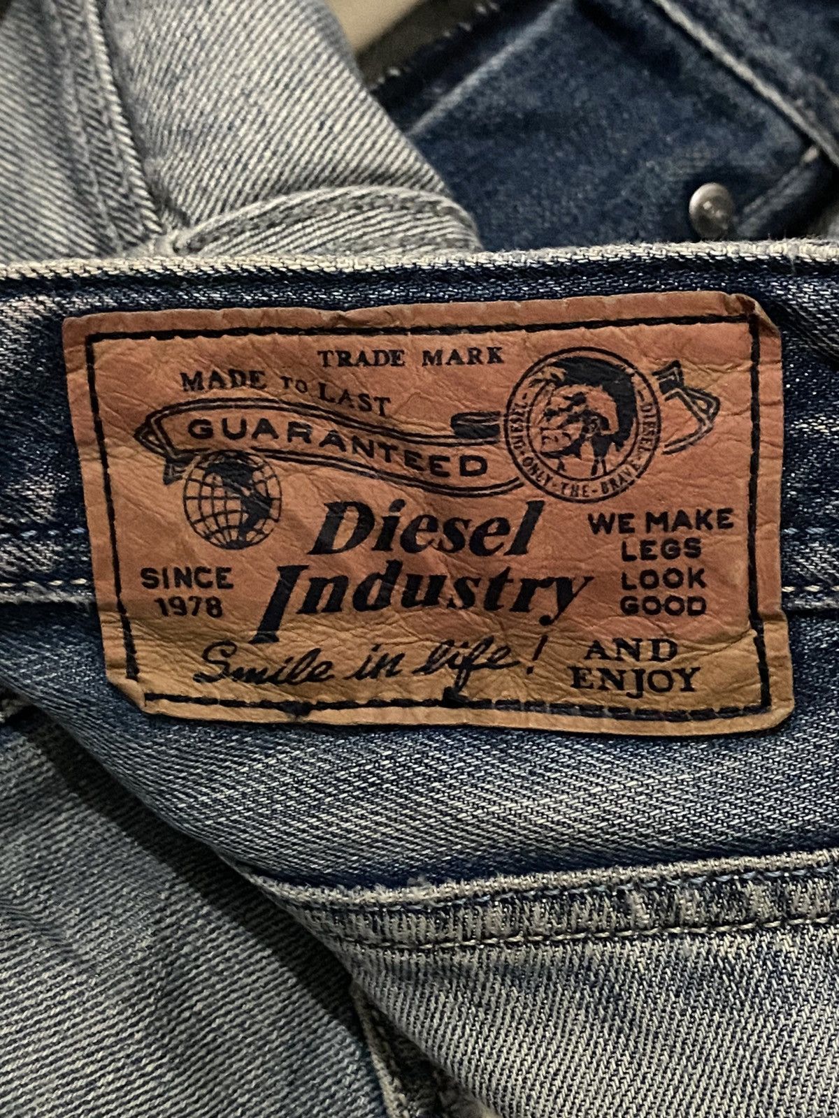 Diesel Men Diesel Industry Larkee Jean Selvedge Distressed Wash e' Size US 30 / EU 46 - 14 Thumbnail
