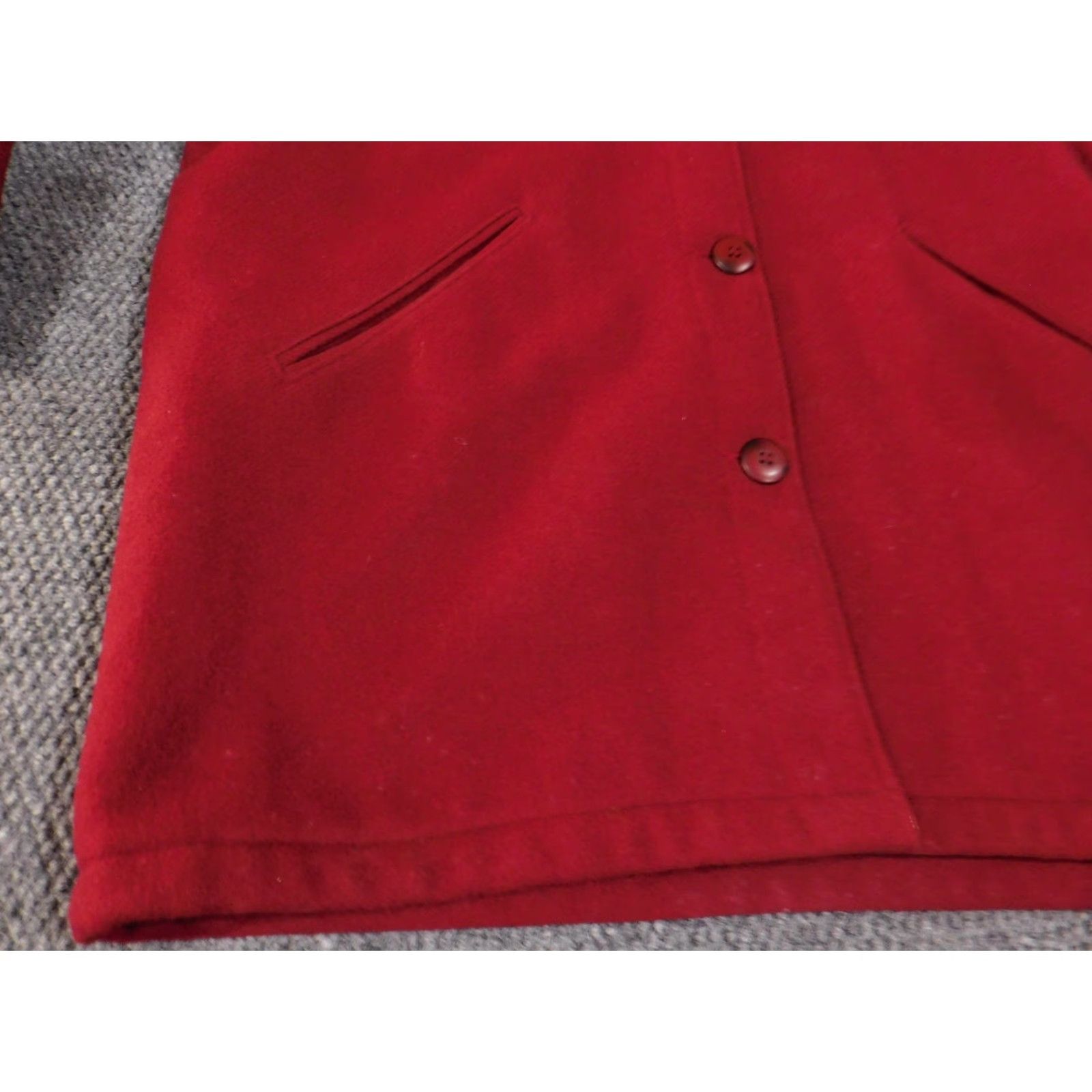 Vintage VINTAGE Woolrich Coat Jacket Womens Large Red Plaid Lined Button Front Raglan Collar Size L / US 10 / IT 46 - 4 Thumbnail
