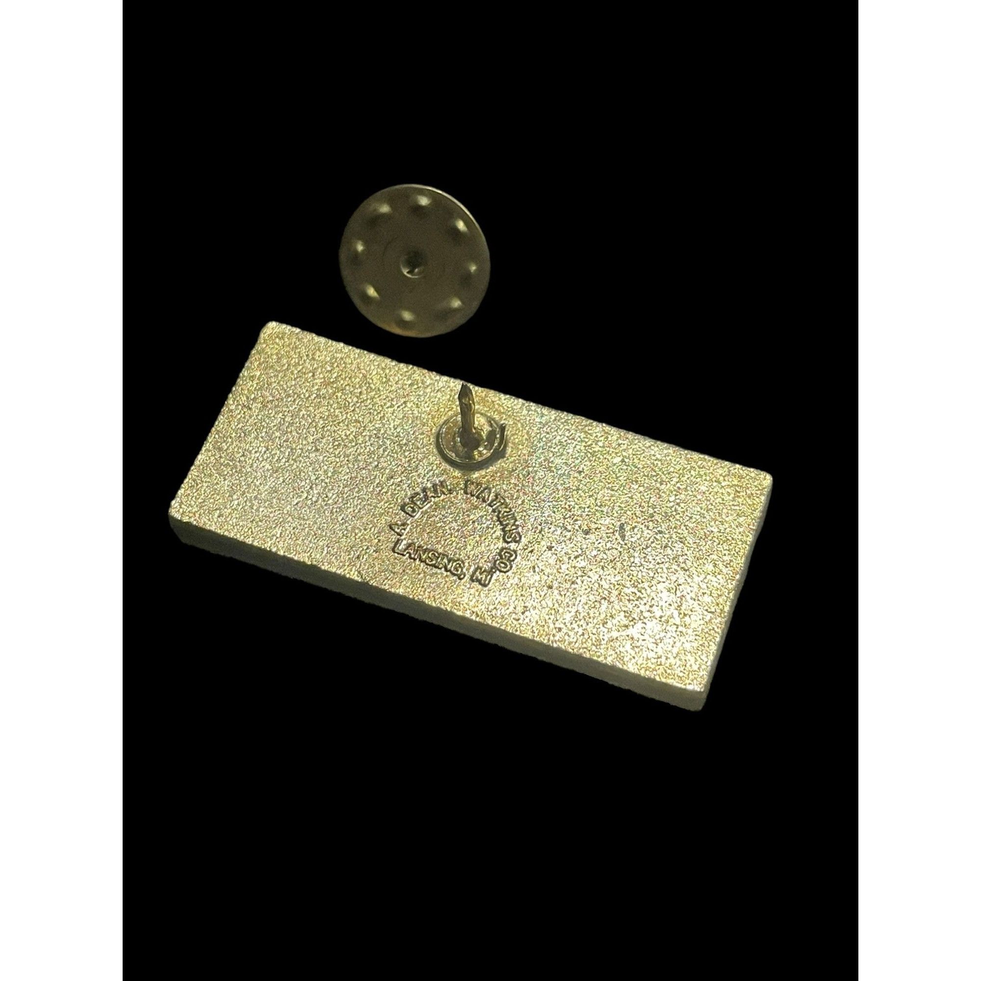 Jewelry Vintage A Dean Watkins Gold Tone Red & White Rolls Royce Pin Size ONE SIZE - 3 Thumbnail