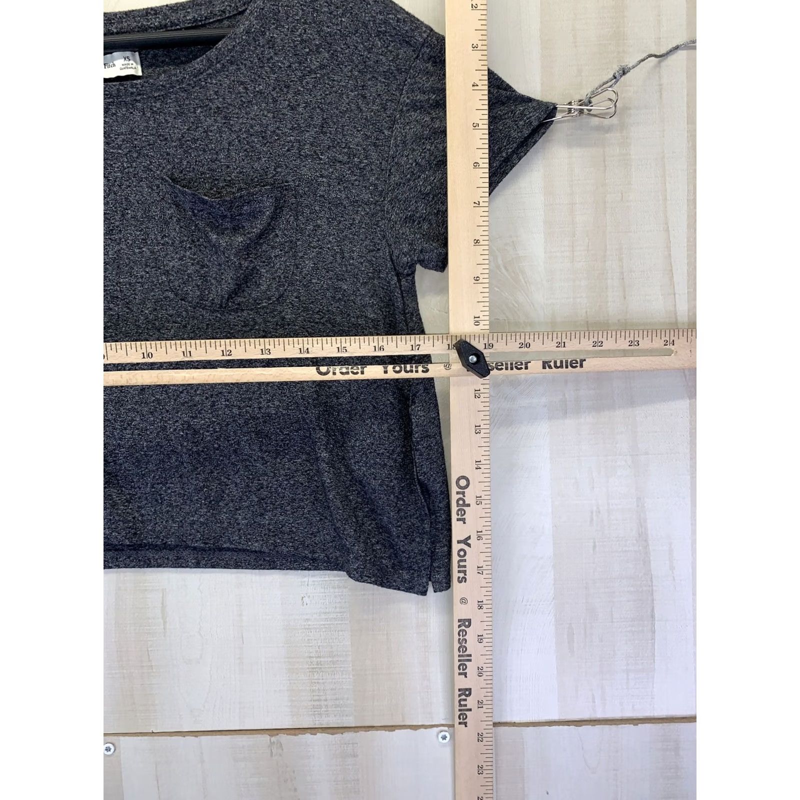 Abercrombie & Fitch Abercrombie & Fitch Heather Gray Pocket Front Crop T Shirt Teens Womens XS-10578 Size XS / US 0-2 / IT 36-38 - 5 Thumbnail