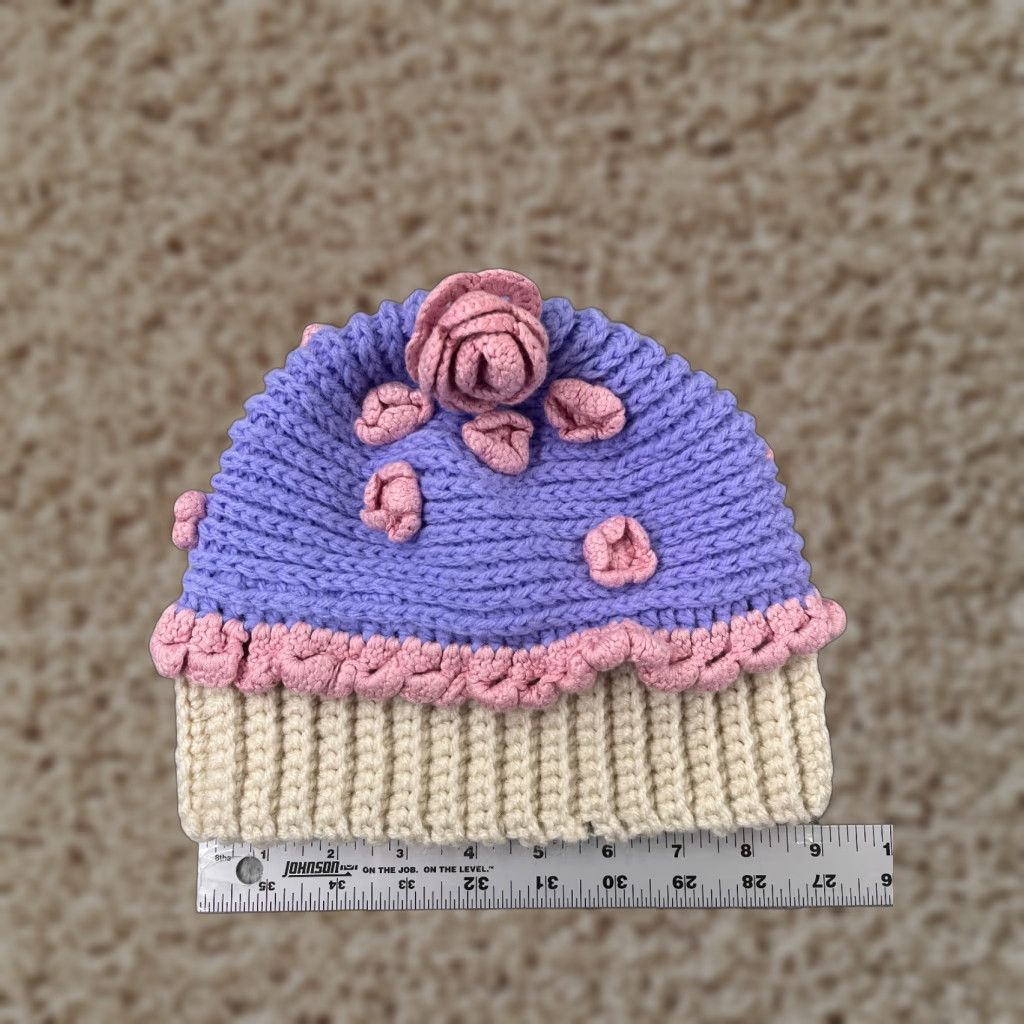 Vintage Handmade Beanie Toque Womens Purple Flowers Knit Crochet Floral Acrylic Blend Hat Size ONE SIZE - 1 Thumbnail