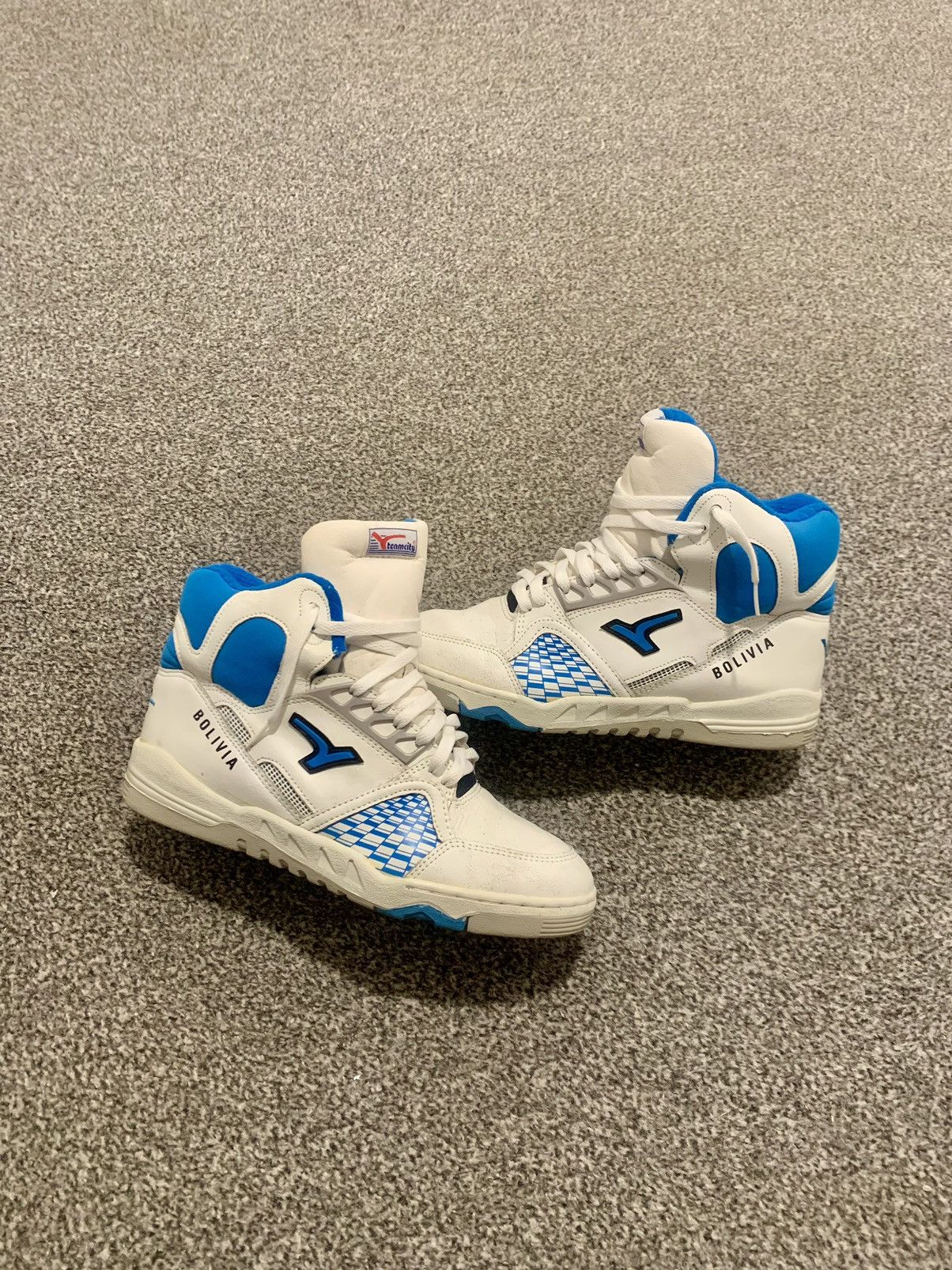 Vintage Vintage UNC Baby Blue High Top Teamcity Sneakers Size US 10.5 / EU 43-44 - 2 Thumbnail