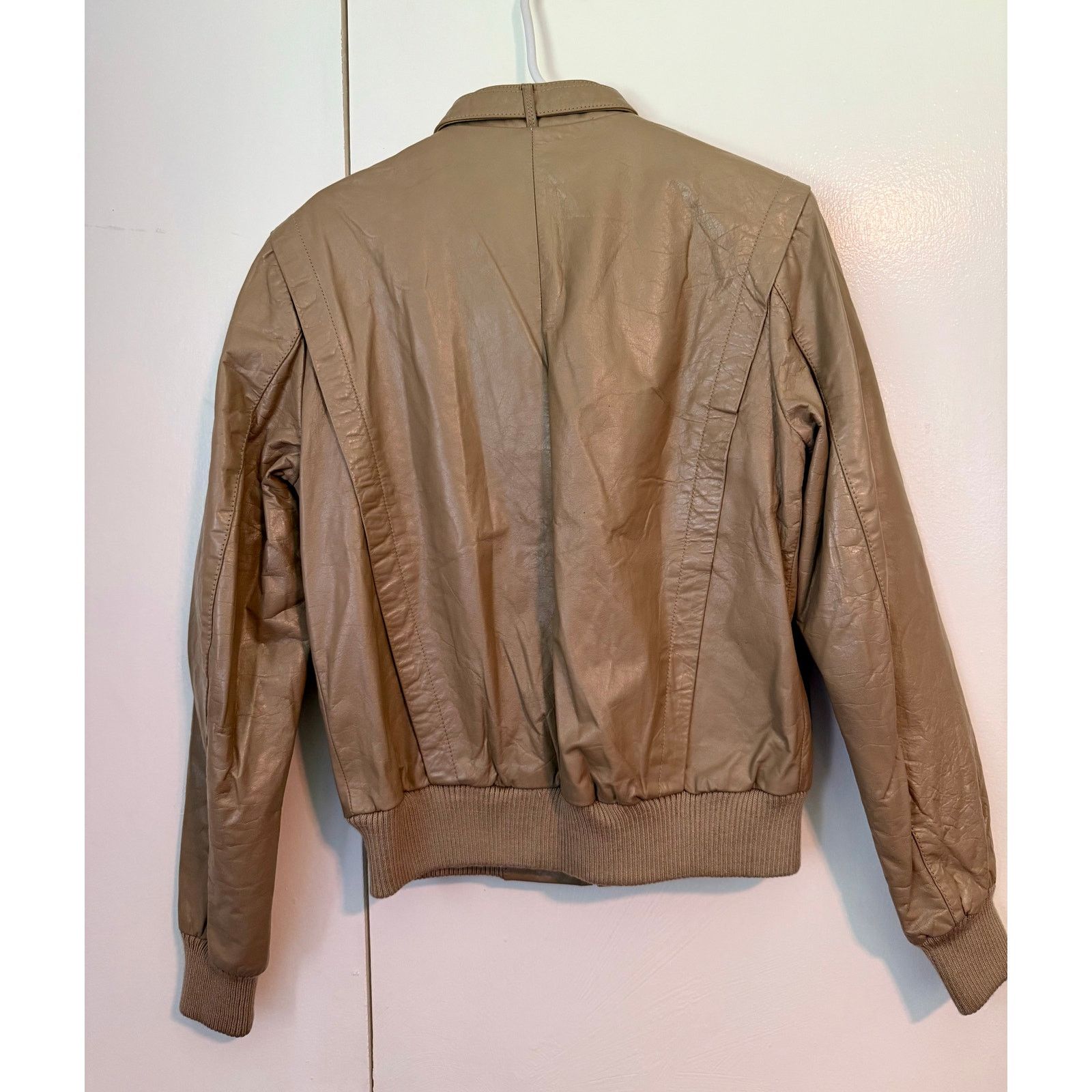 Wilsons Leather Vintage 80’s Wilson's Tan leather bomber jacket medium Fall Size M / US 6-8 / IT 42-44 - 6 Thumbnail