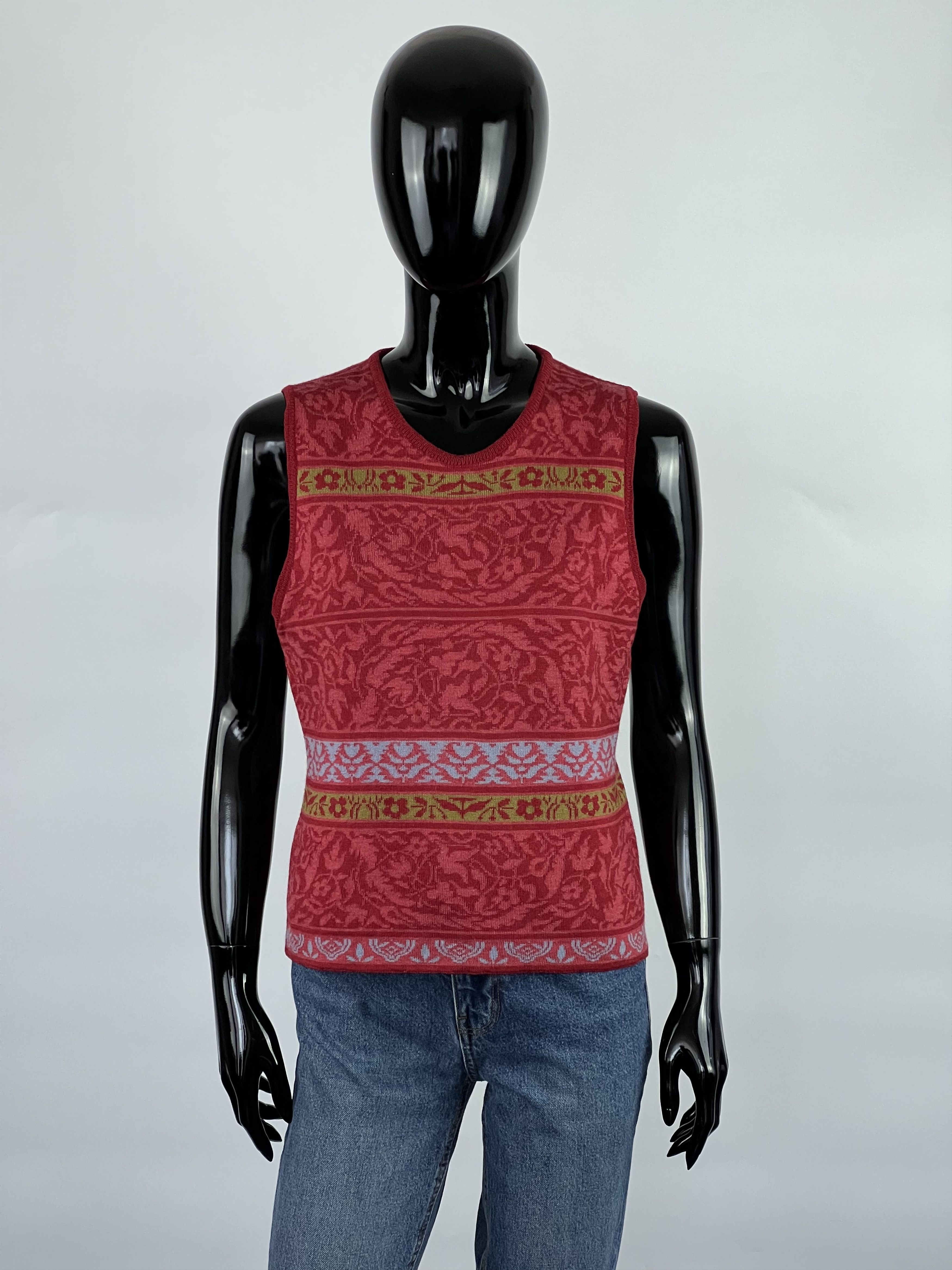 Designer Oleana Norway Floral Wool Silk Knit Top Vest Size XS/S Size S / US 4 / IT 40 - 1 Thumbnail