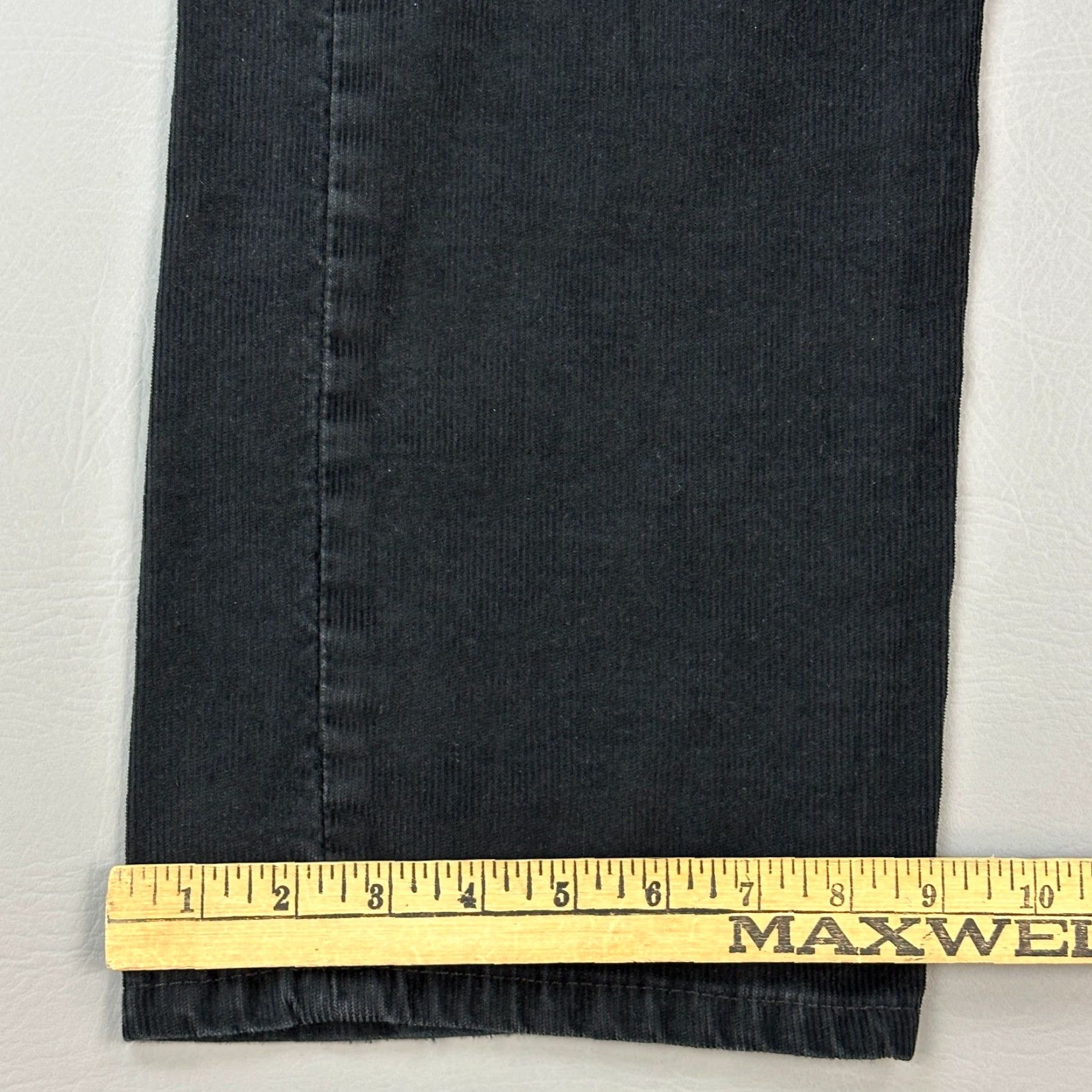 Levi's Levi's 514 Pants Mens 34x32 Black Corduroy Straight Fit Grunge Casual Skate 90s USA Vintage Mens Jeans Size US 34 / EU 50 - 5 Thumbnail