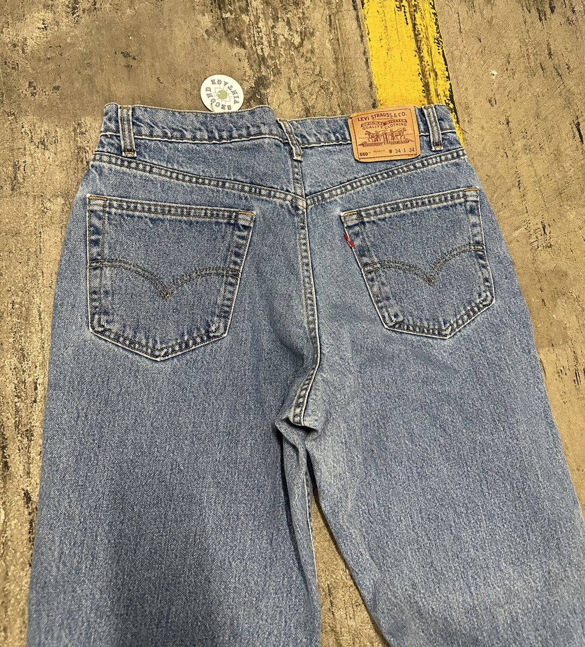 Levi's × Vintage Vintage Levi’s 550 jeans Size US 34 / EU 50 - 3 Thumbnail