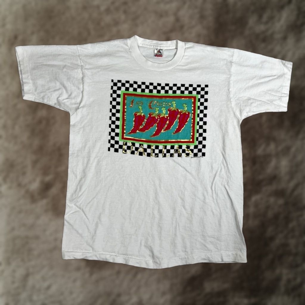 Fruit Of The Loom VINTAGE Les Chilis Shirt Mens XL White Dallas Chili Peppers Checkered 90s 1995 Graphic Print Crew Neck Short Sleeve Cotton T-Shirt Size US XL / EU 56 / 4 - 1 Thumbnail