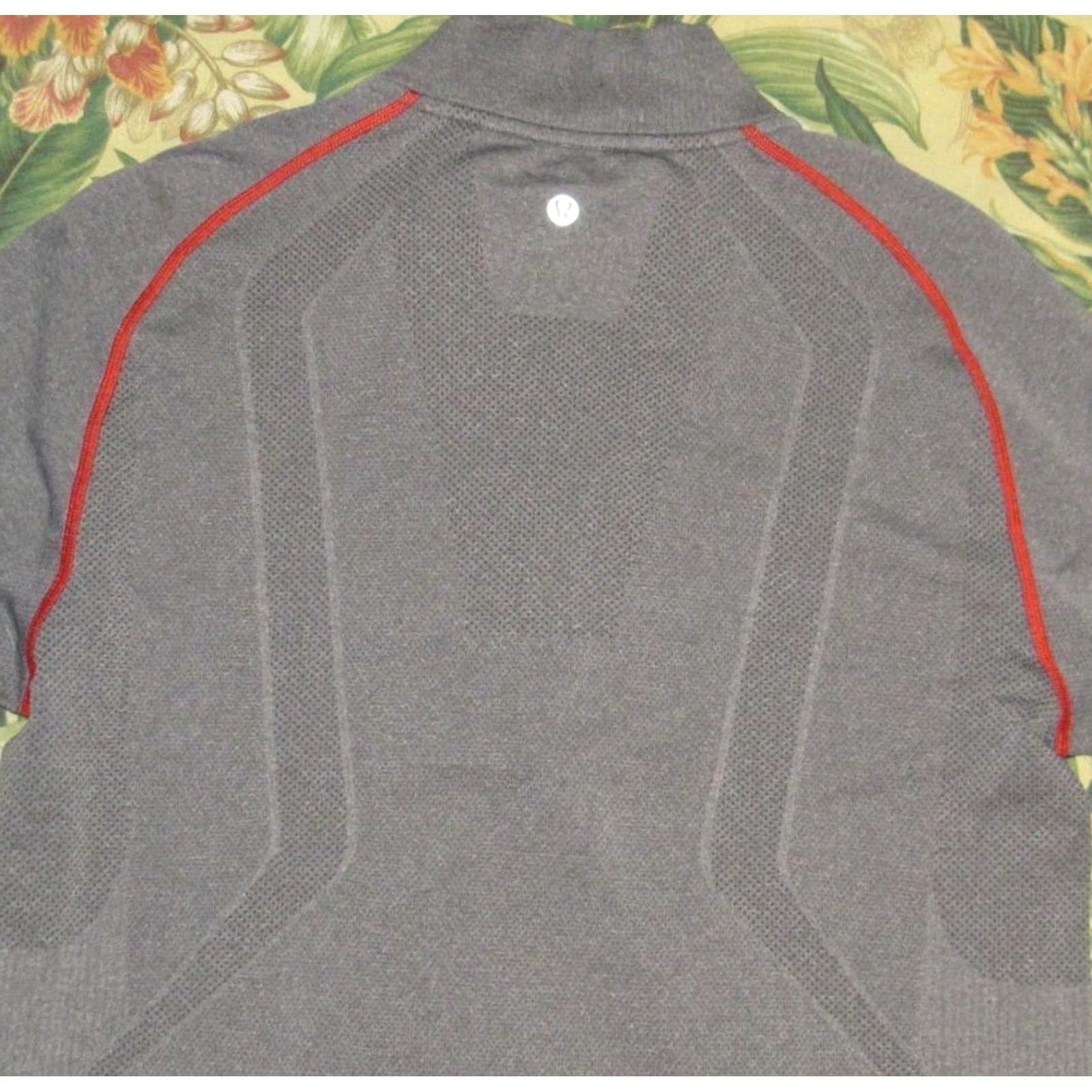 Lululemon LULULEMON Grey 1/4 Zip Long Sleeve Tech Shirt Medium Mens Size US M / EU 48-50 / 2 - 3 Thumbnail