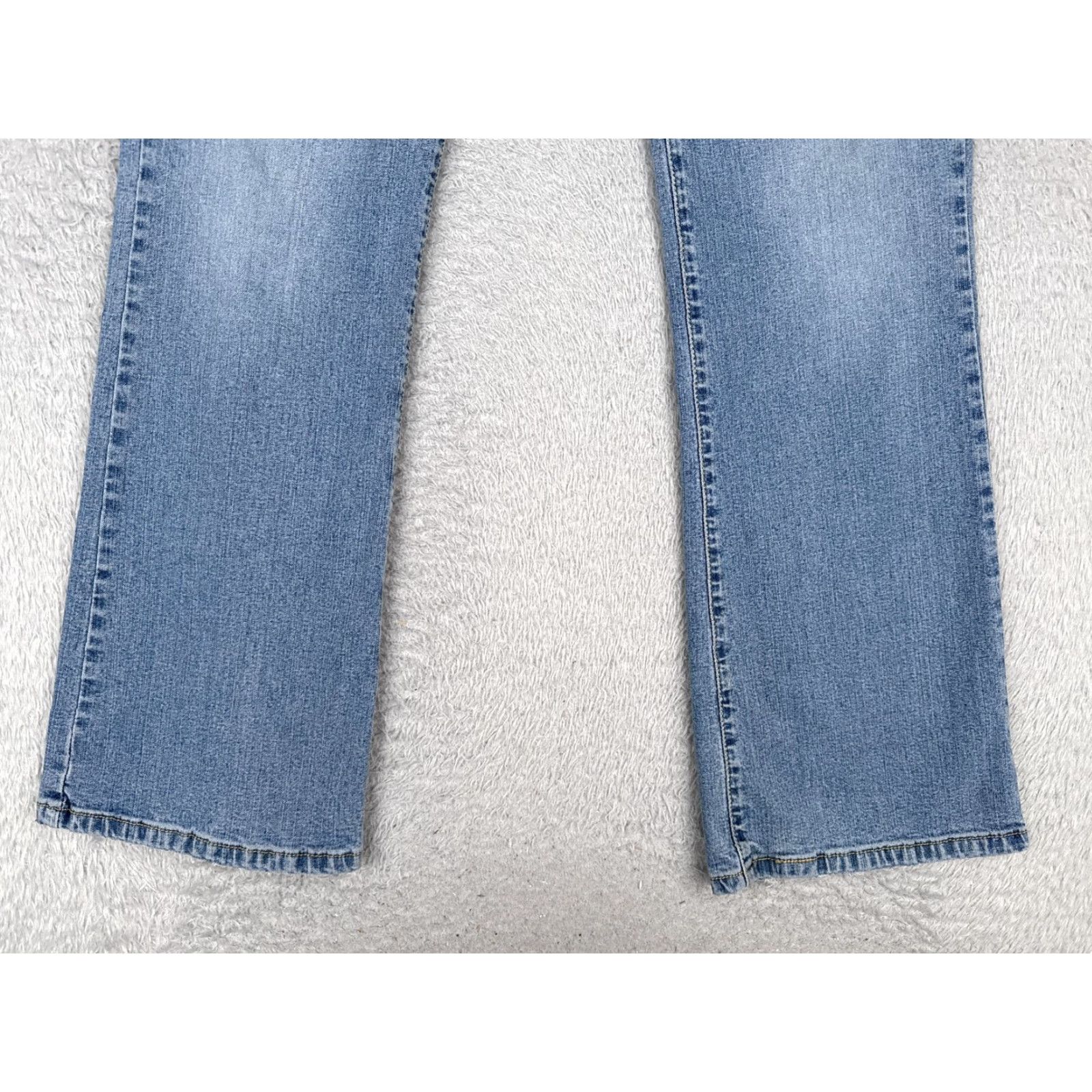 Levi's Levi's Jeans Bootcut 5-Pocket Denim Junior 13M Medium Wash Blue Stretch 31x31 Size 34" / US 12 / IT 48 - 2 Thumbnail