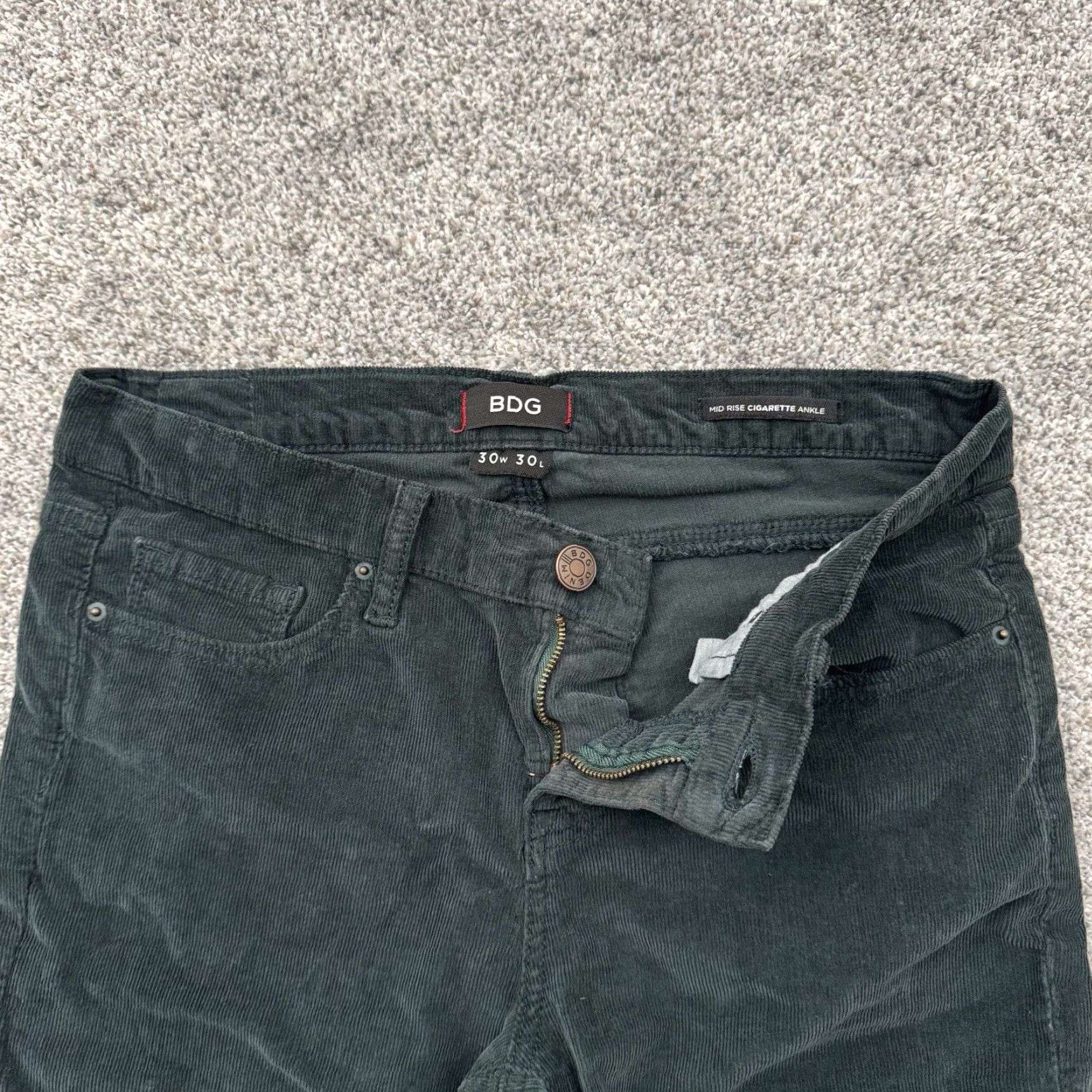 Bdg BDG Pants Men Size 30x30 Corduroy Cigarette Ankle Grunge Streetwear Indie Streetwear Mens Straight 5-Pocket Green (98% Cotton) Size US 30 / EU 46 - 6 Thumbnail