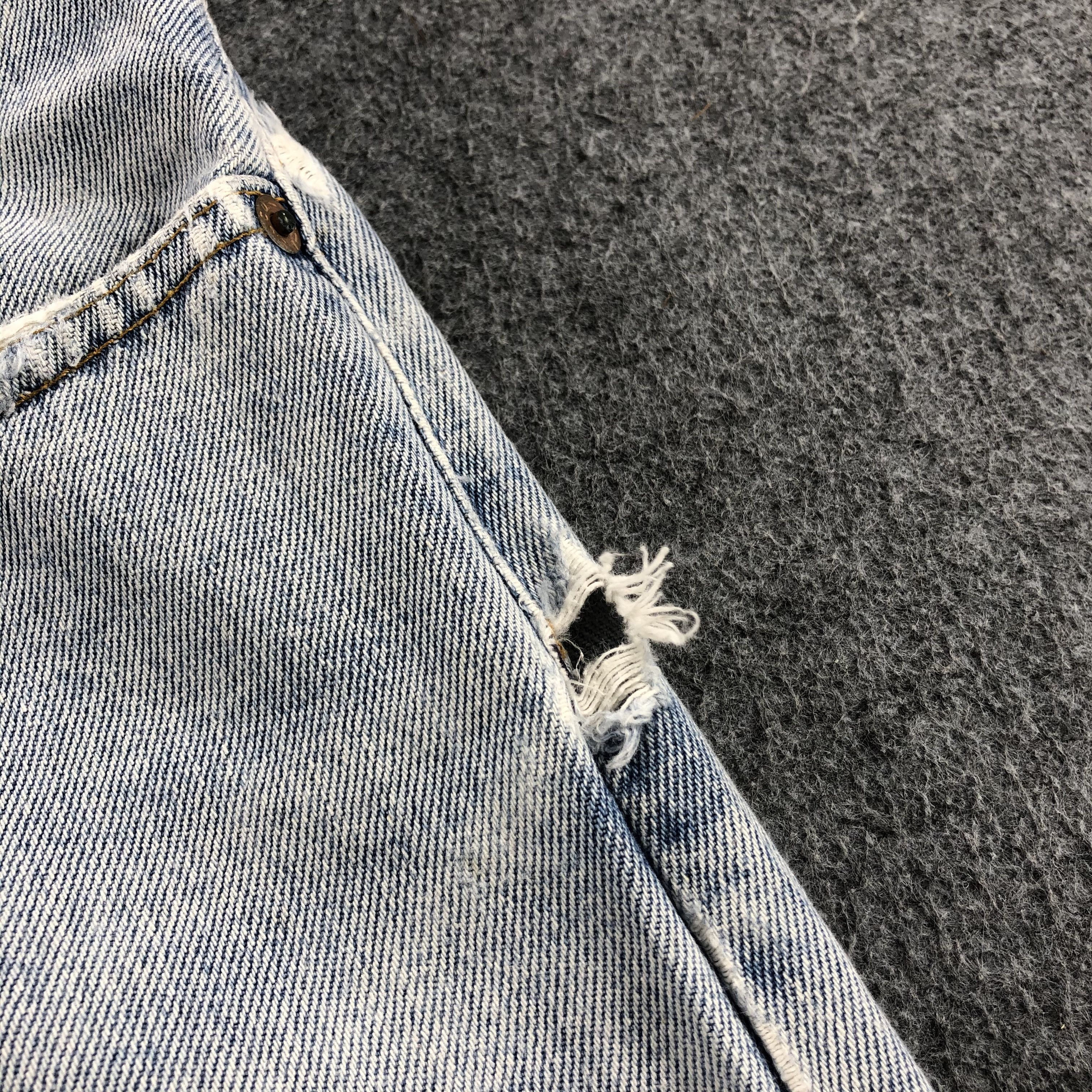 Levi's 90s Vintage Light Washed Levis 505 Jeans-J974 Size US 33 - 8 Thumbnail