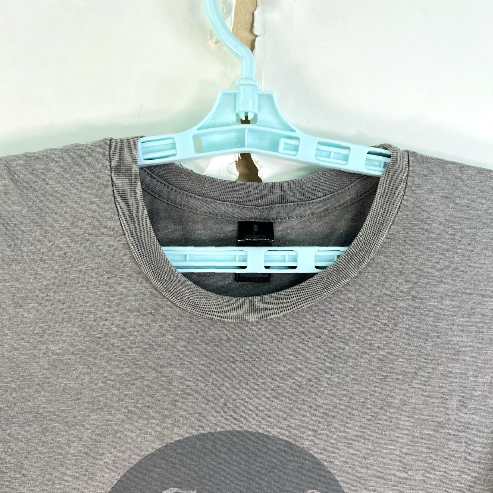 Vintage Surf Craft Dolphin Water Racing Boards NZ Skis T-Shirt Mens Size L Gray Size US L / EU 52-54 / 3 - 3 Thumbnail