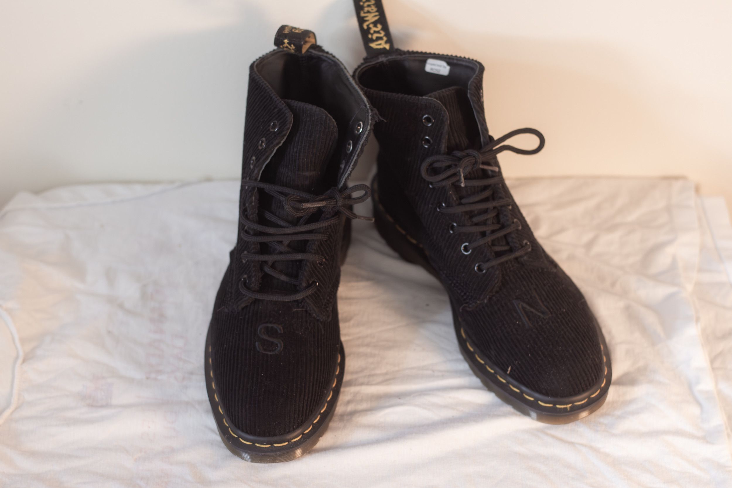 Dr. Martens × Undercover Dr. Martens x Made in UK Undercover x Dr Marten 1460 SN Size US 7 / EU 40 - 2 Thumbnail