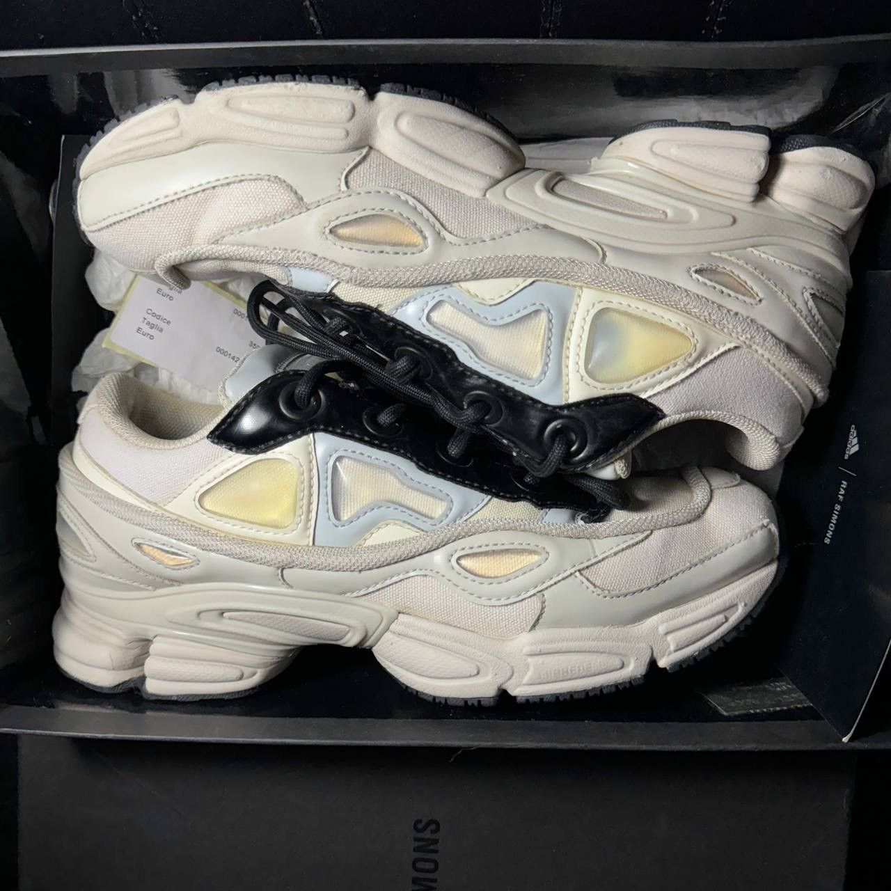 Adidas × Raf Simons Adidas Raf Simons ozweego Cream White Size US 7.5 / EU 40-41 - 8 Thumbnail