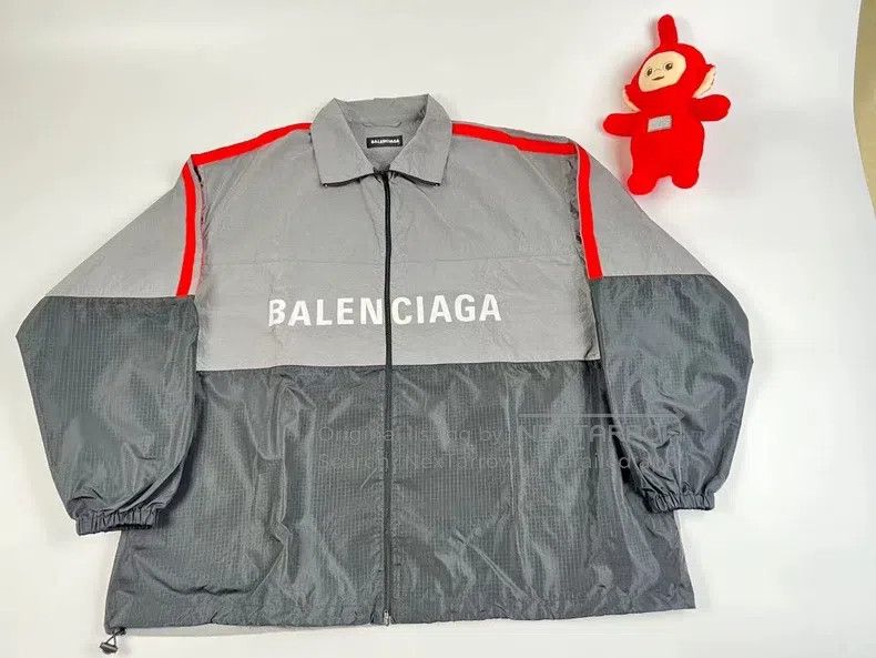 Balenciaga Balenciaga Black and gray chest letter logo zipper windbre Size US S / EU 44-46 / 1 - 1 Thumbnail
