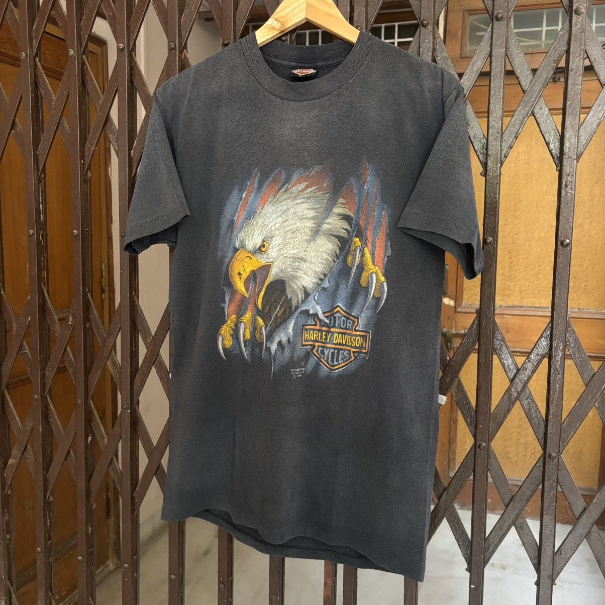 Harley Davidson Vintage Harley Davidson 1990 3D Emblem T shirt Size US L / EU 52-54 / 3 - 2 Thumbnail