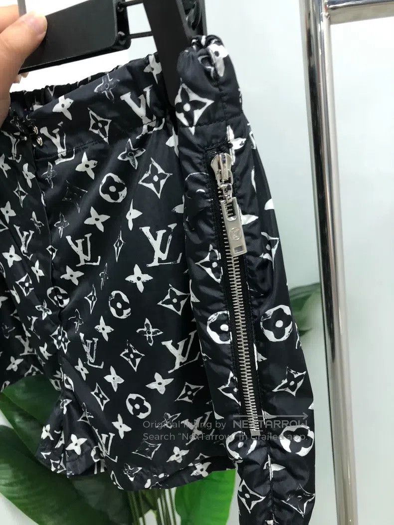 Louis Vuitton Louis Vuitton Logo Print Straight Leg Shorts Size 41" - 3 Thumbnail