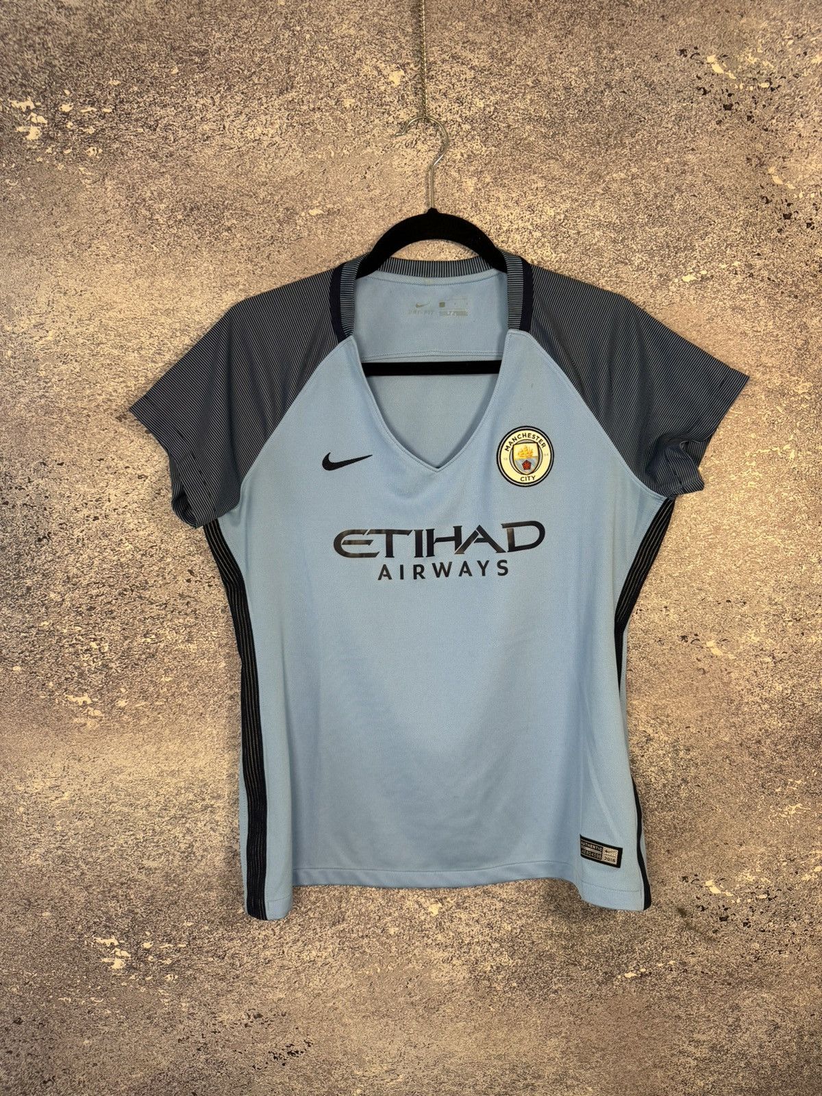Nike × Vintage Woman Manchester City 2016/17 Nike Soccer Jersey Blokcore Size US M / EU 48-50 / 2 - 1 Thumbnail