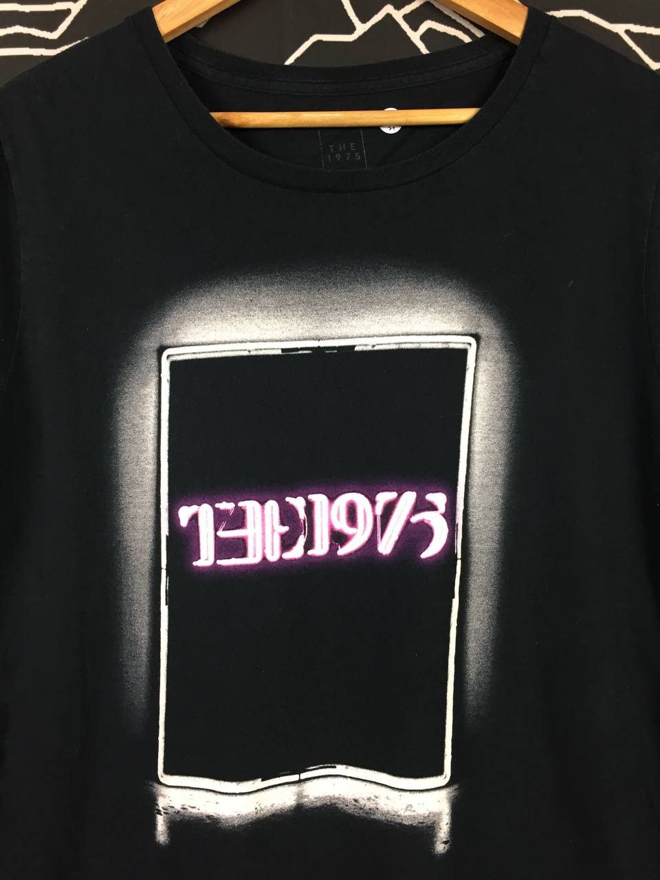 Band Tees × Vintage The 1975 Pop Rock Band Neon Sign Tee Size US M / EU 48-50 / 2 - 3 Thumbnail