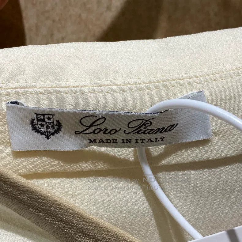 Loro Piana Loro Piana Beige V Neck Shirt Size XS / US 0-2 / IT 36-38 - 3 Thumbnail