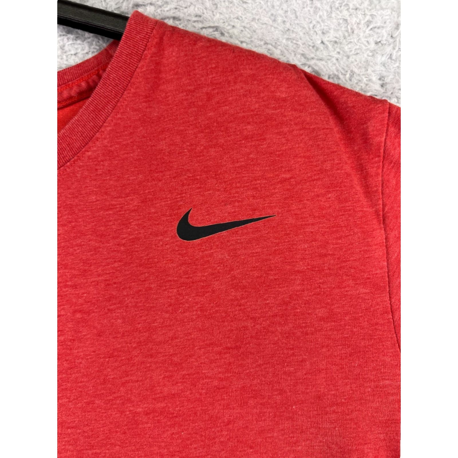 Nike Nike Shirt Mens XL Red Swoosh Short Sleeve Crew Neck Cotton Blend Gym Size US XL / EU 56 / 4 - 3 Thumbnail