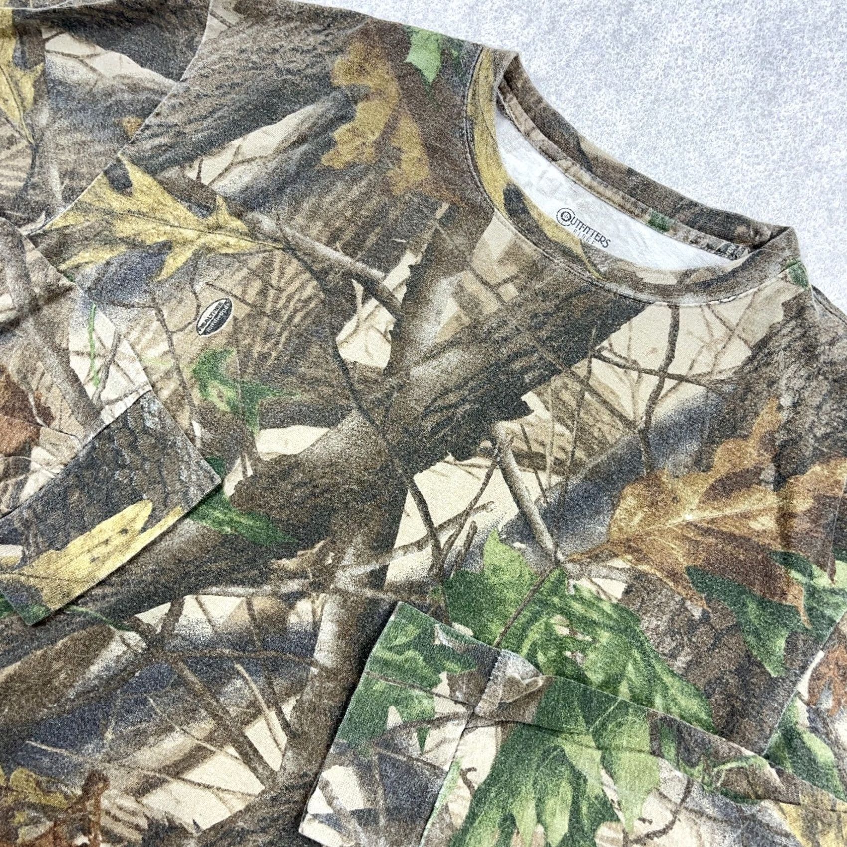 Realtree VINTAGE Realtree Camo Shirt Men XL Long Sleeve Tee Hardwoods Hunting VTG Y2K Skate Adult Size US XL / EU 56 / 4 - 4 Thumbnail